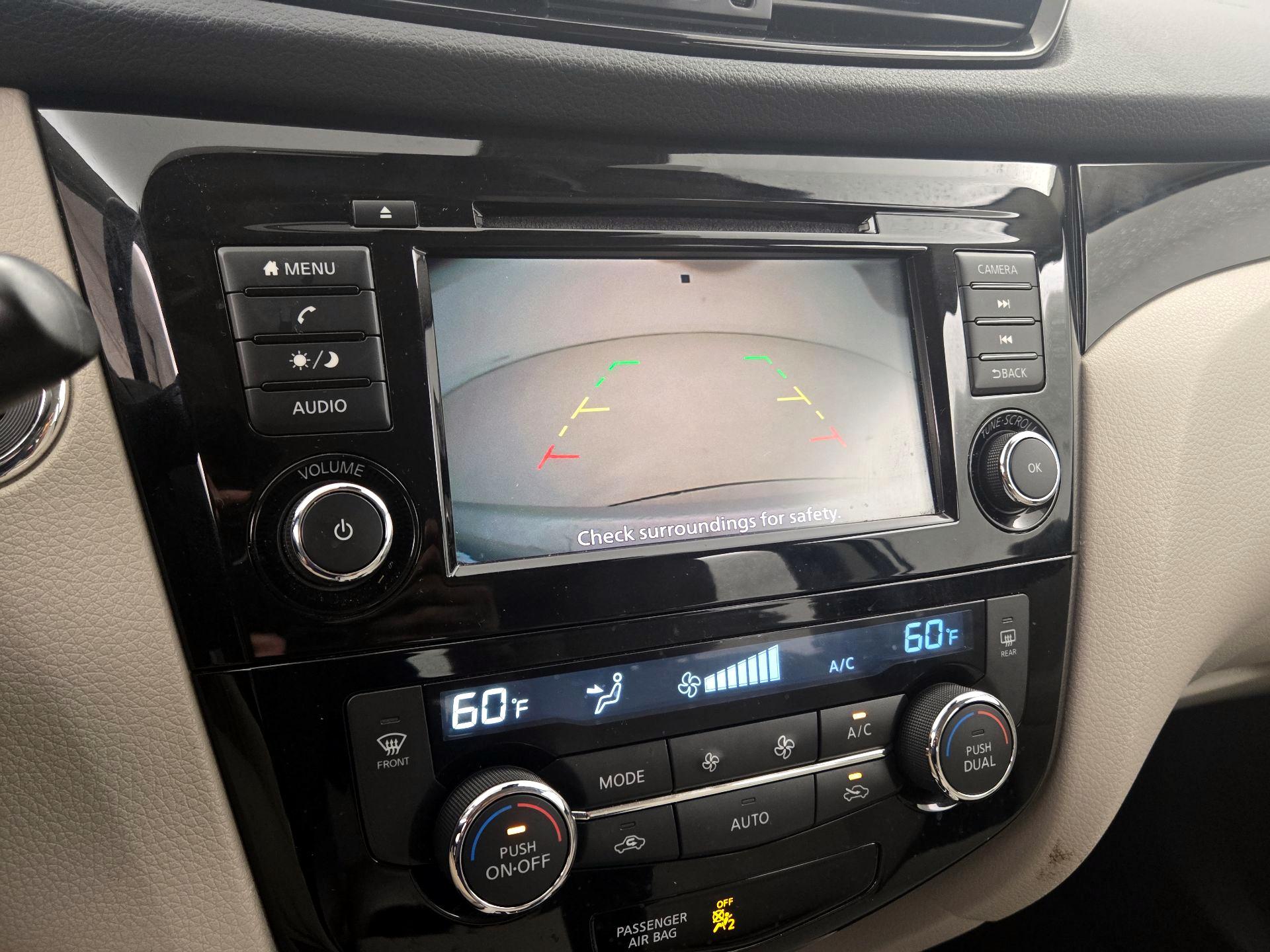 Thumbnail: 2019 Nissan Rogue Sport - 14