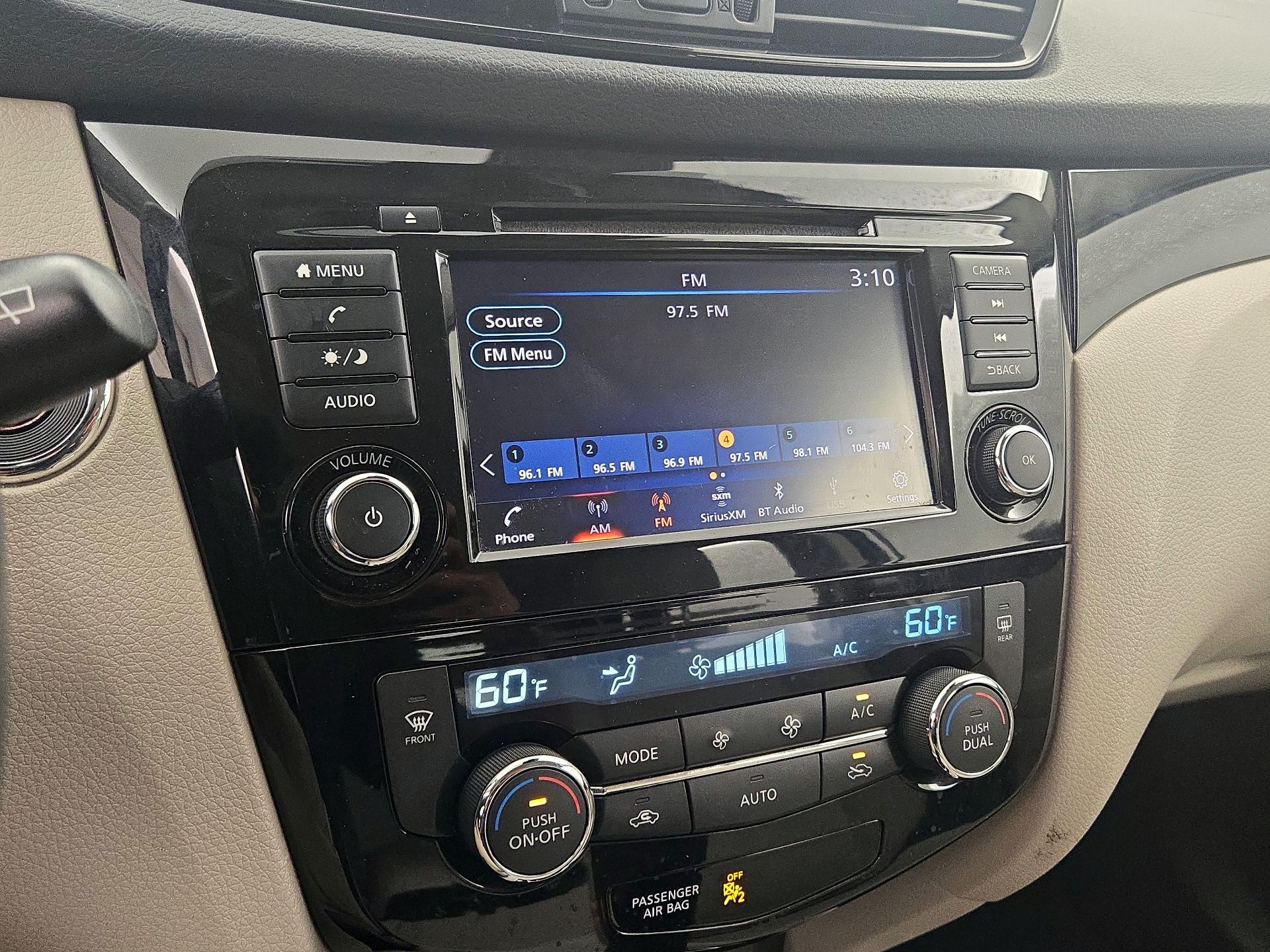 Thumbnail: 2019 Nissan Rogue Sport - 15