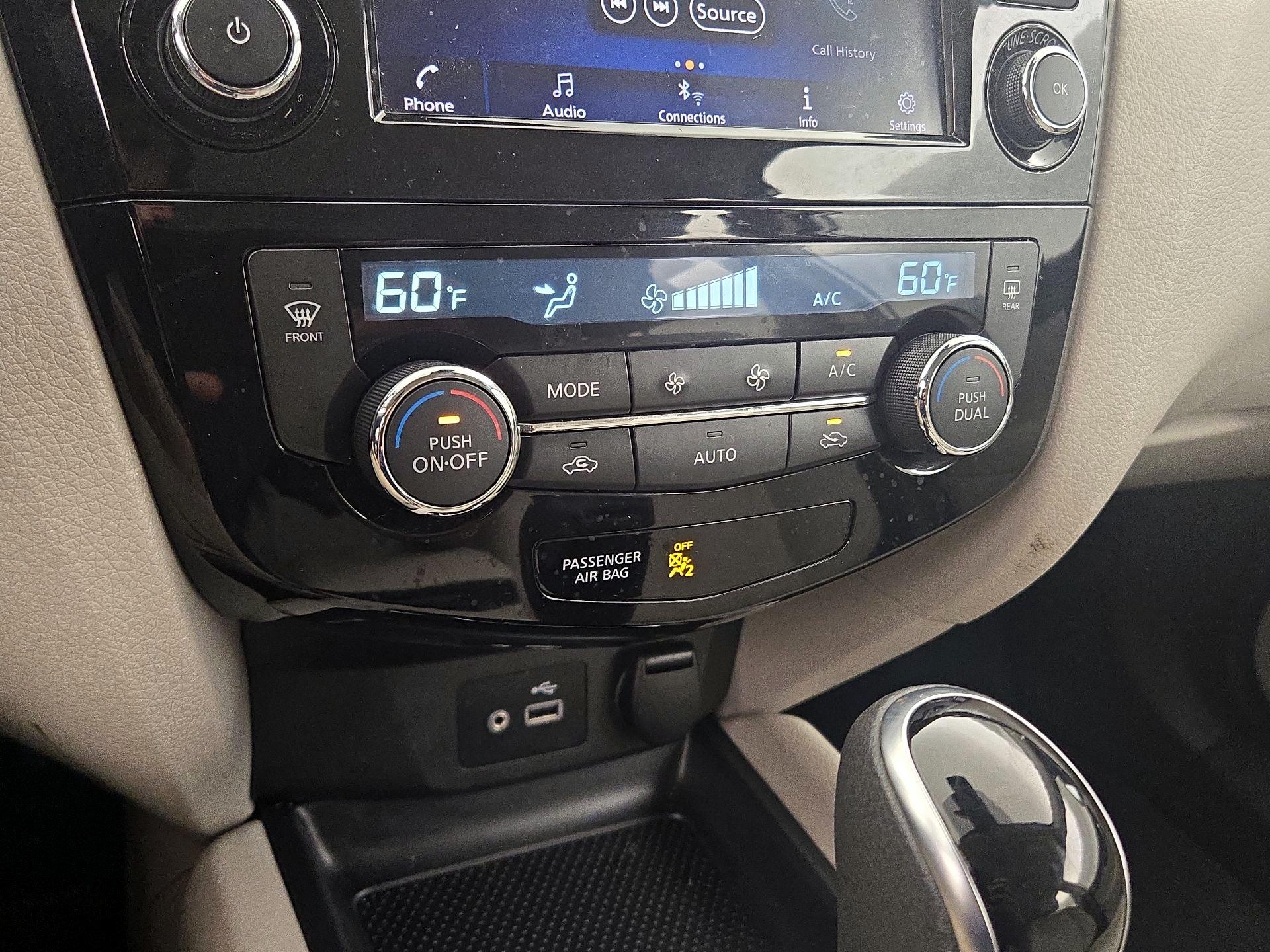 Thumbnail: 2019 Nissan Rogue Sport - 16