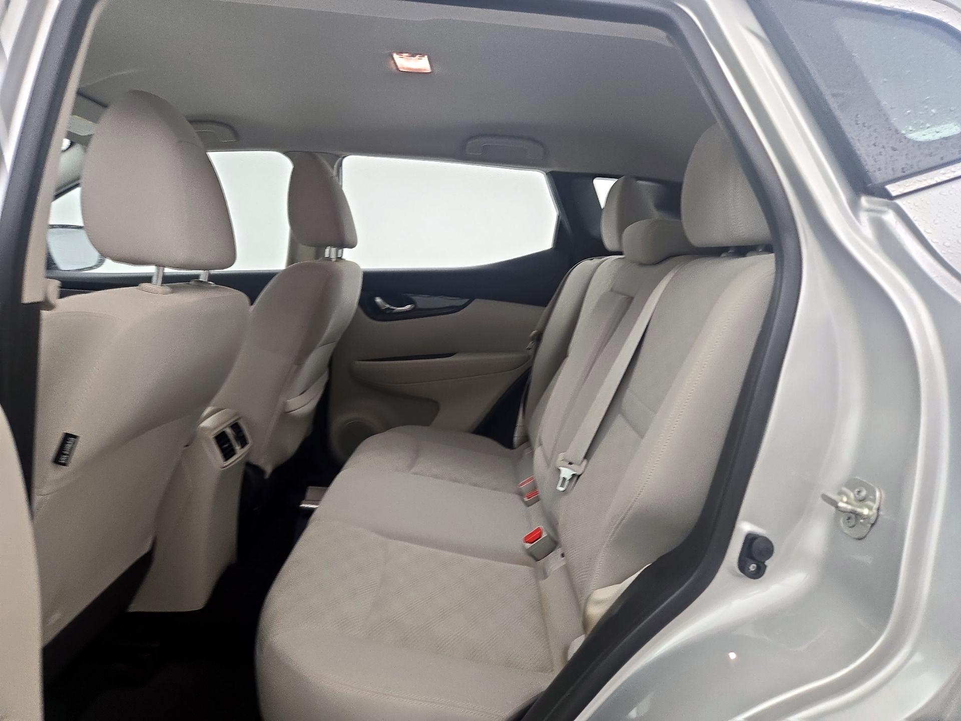 Thumbnail: 2019 Nissan Rogue Sport - 19