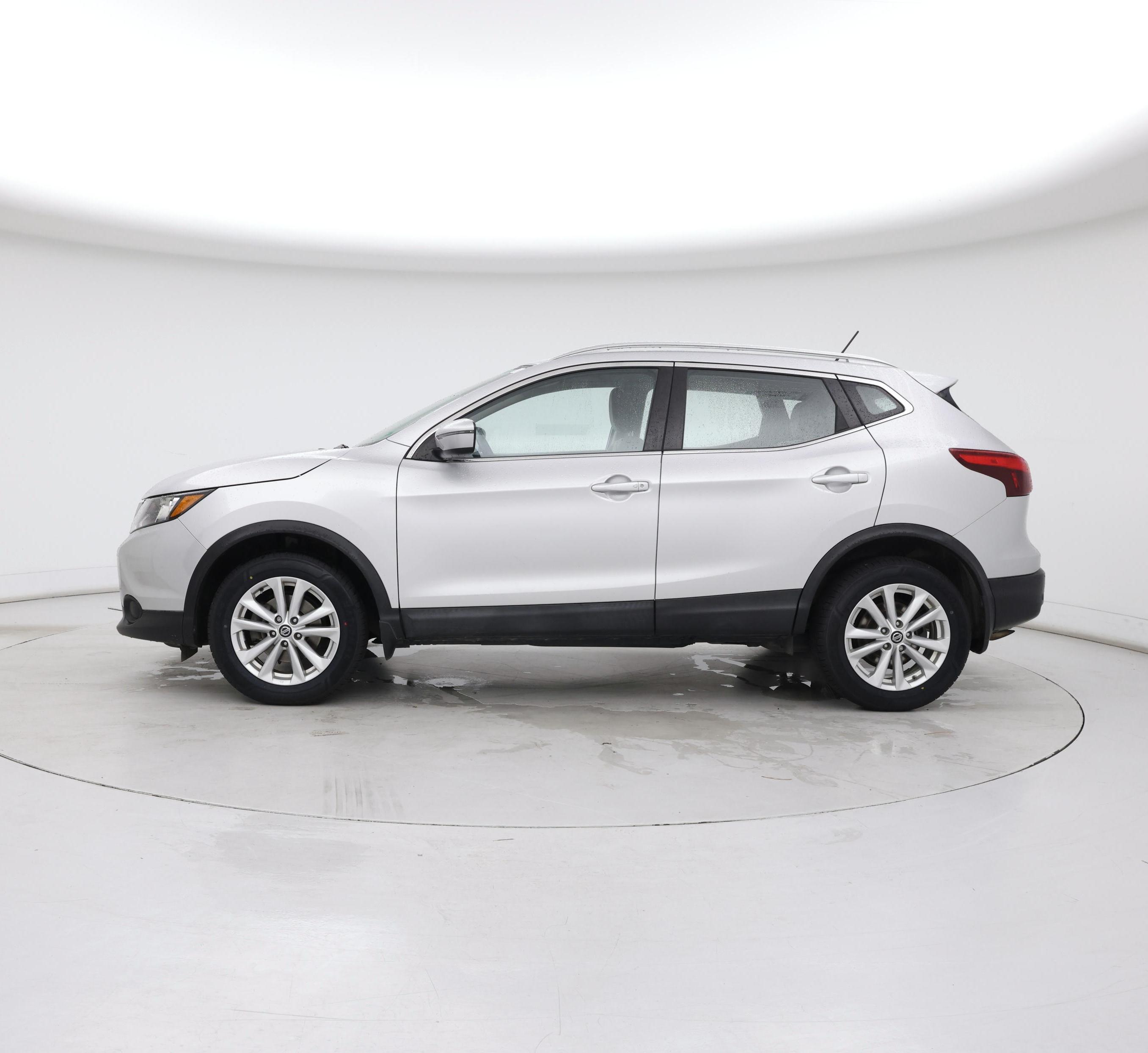 Thumbnail: 2019 Nissan Rogue Sport - 3
