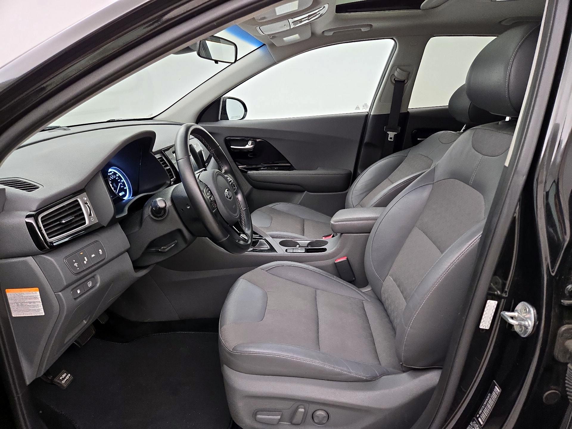 Thumbnail: 2017 Kia Niro - 11