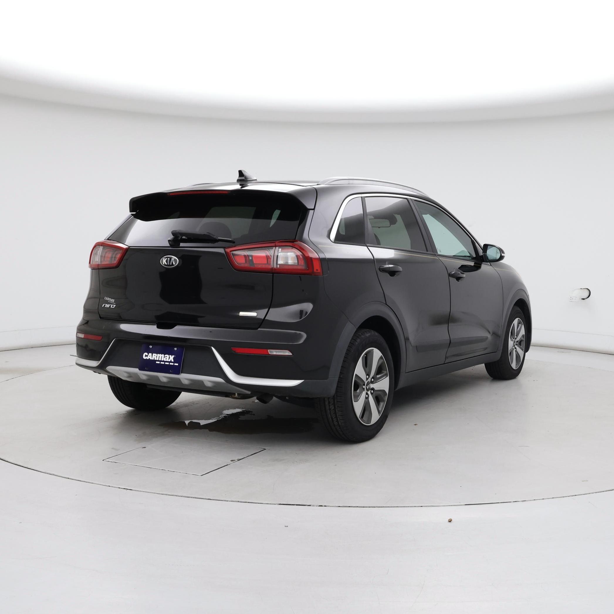 Thumbnail: 2017 Kia Niro - 8