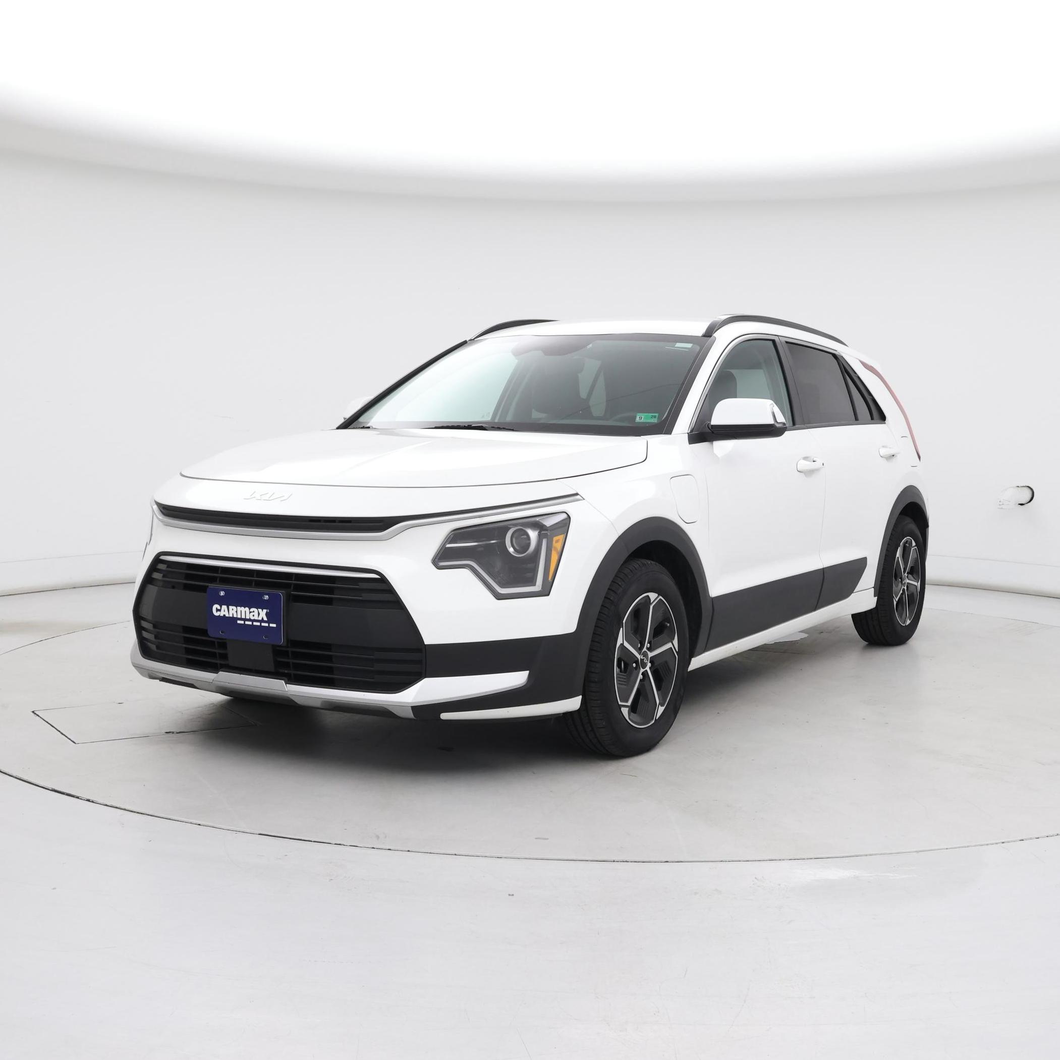 Thumbnail: 2023 Kia Niro - 4