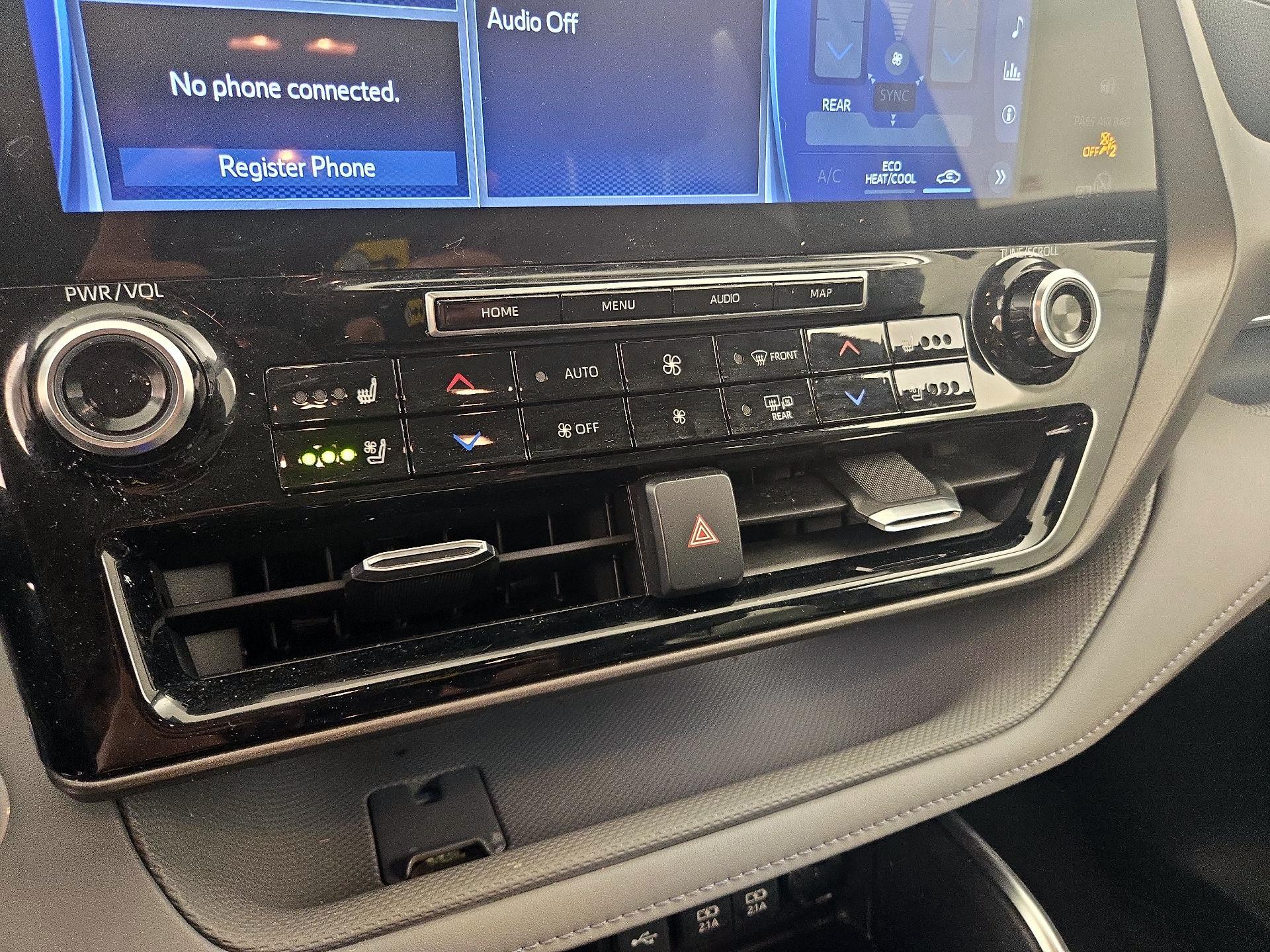 Thumbnail: 2020 Toyota Highlander - 16
