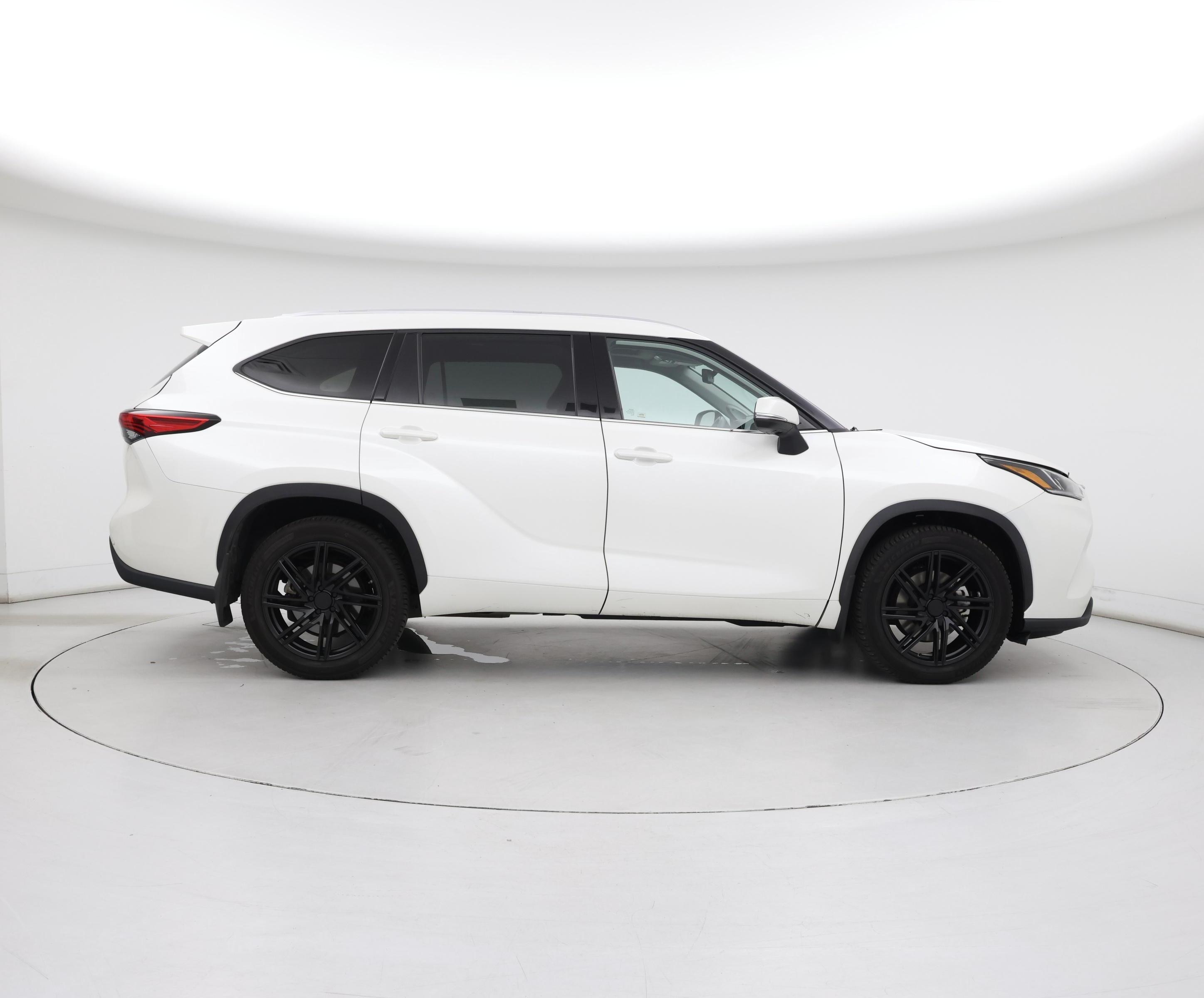 Thumbnail: 2020 Toyota Highlander - 7
