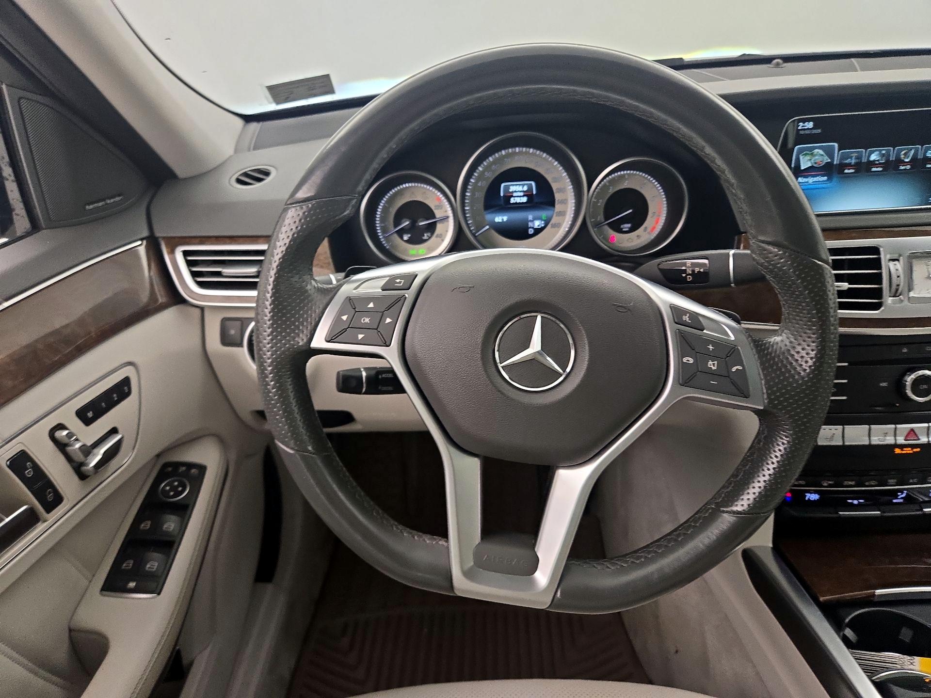 Thumbnail: 2016 Mercedes-Benz E-Class - 10