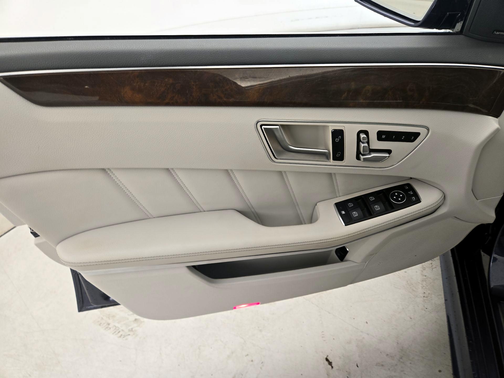 Thumbnail: 2016 Mercedes-Benz E-Class - 12