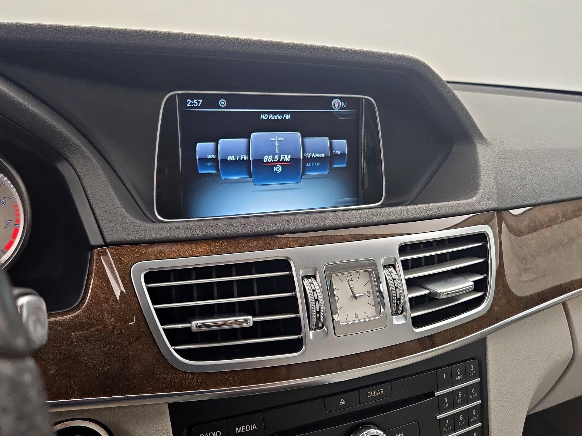 Thumbnail: 2016 Mercedes-Benz E-Class - 16