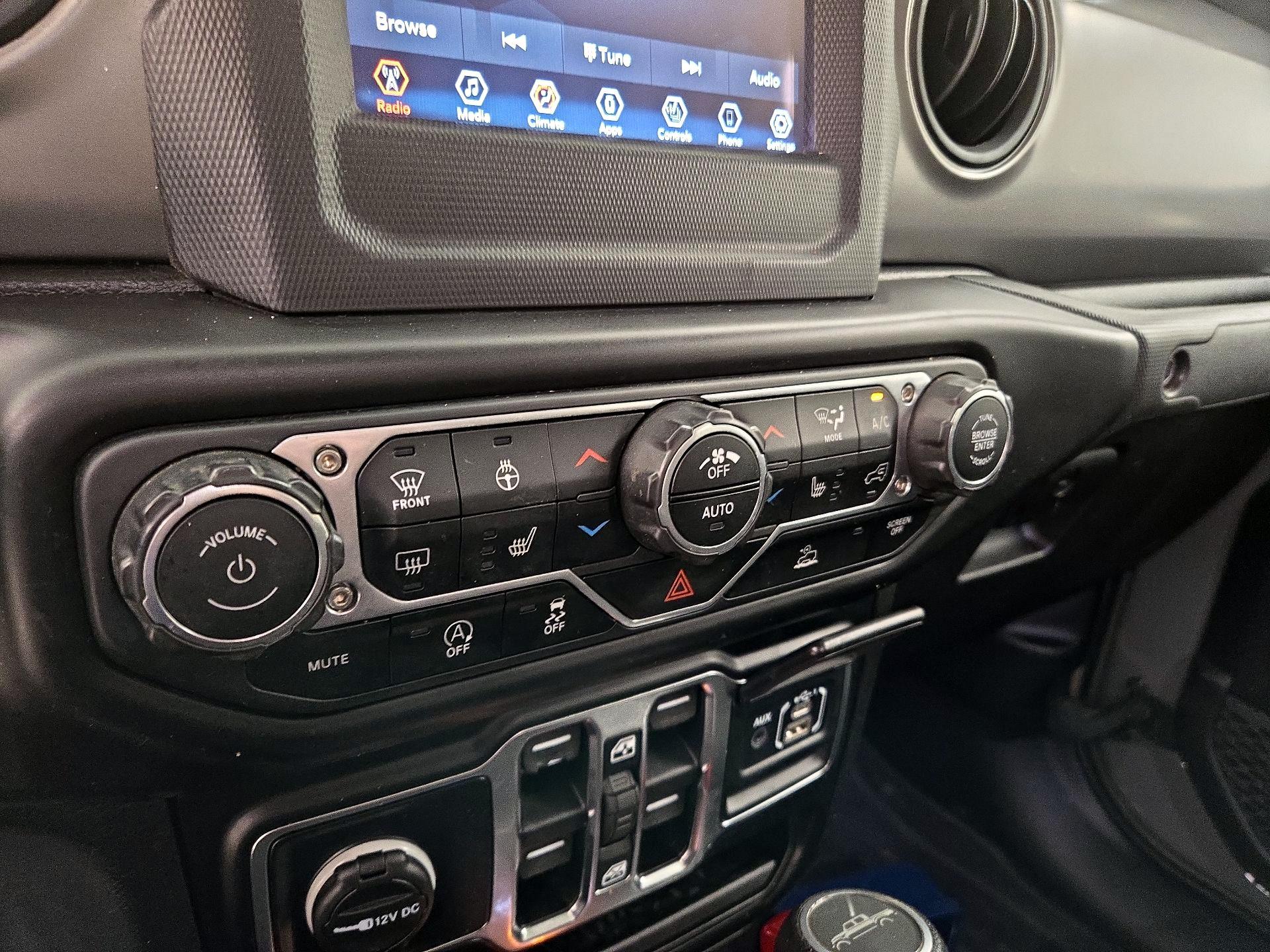Thumbnail: 2021 Jeep Gladiator - 16