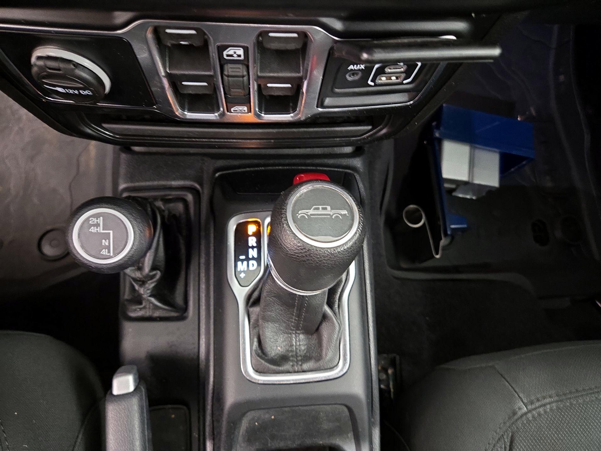 Thumbnail: 2021 Jeep Gladiator - 17