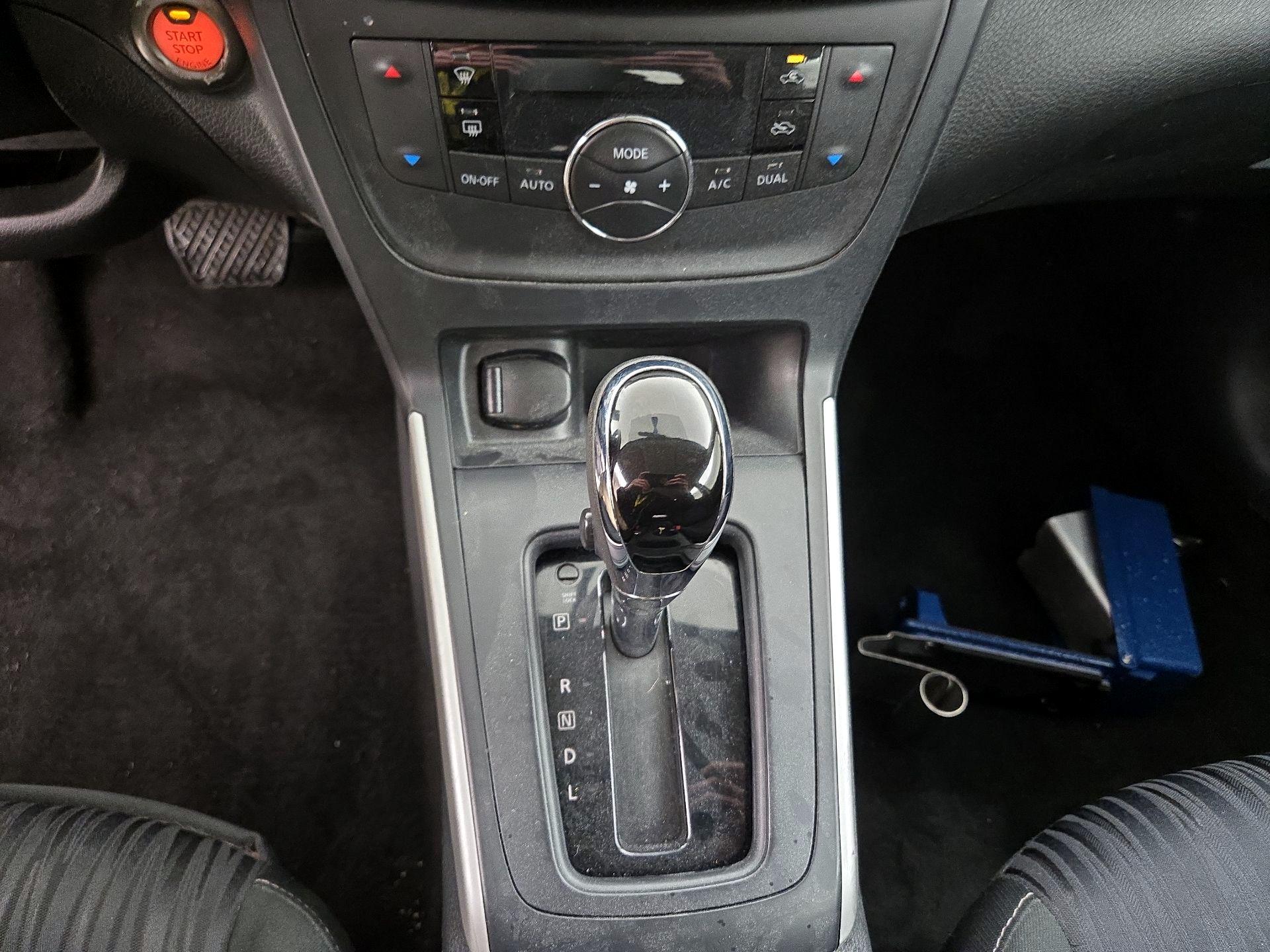 Thumbnail: 2019 Nissan Sentra - 17