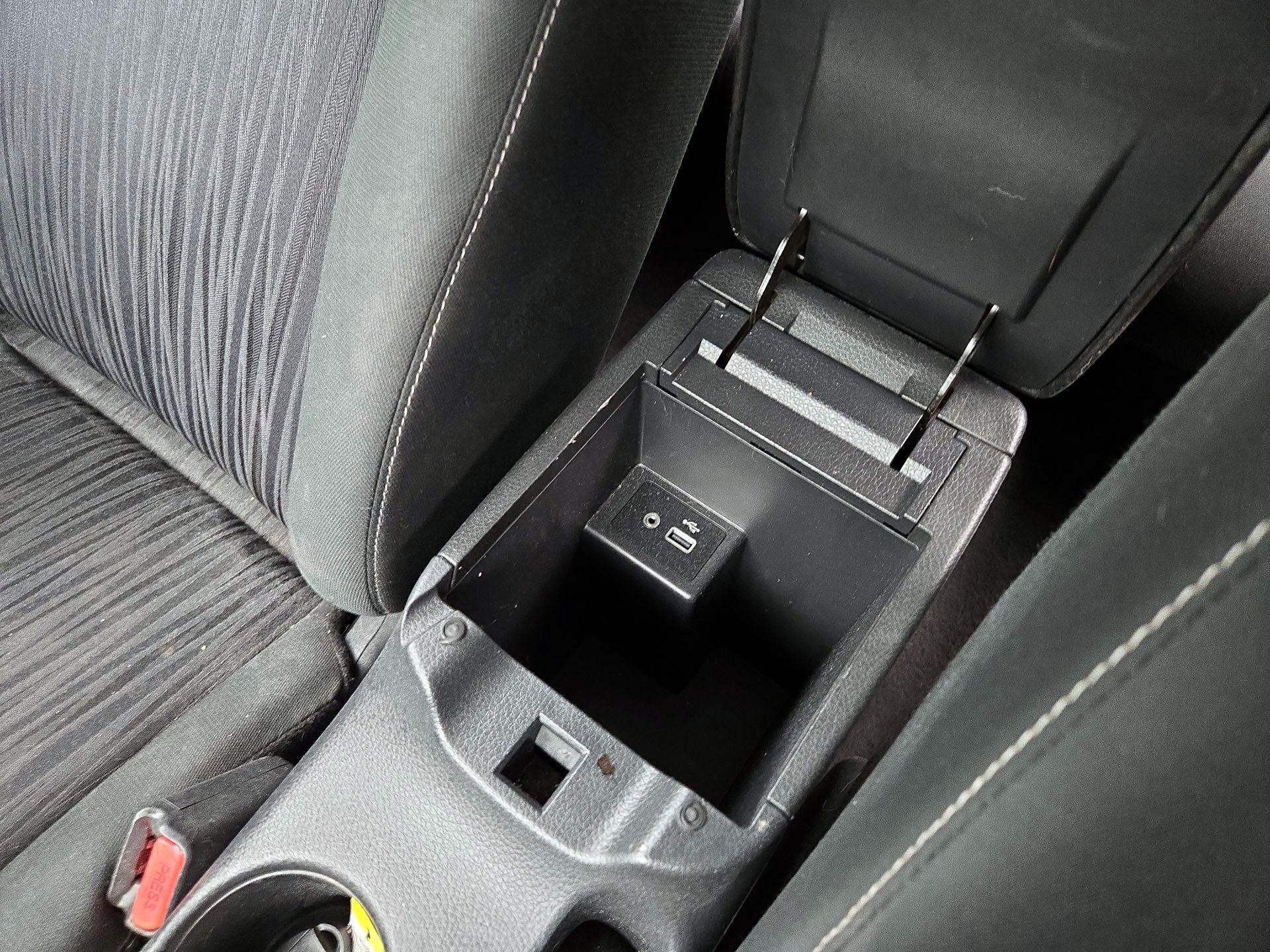 Thumbnail: 2019 Nissan Sentra - 18