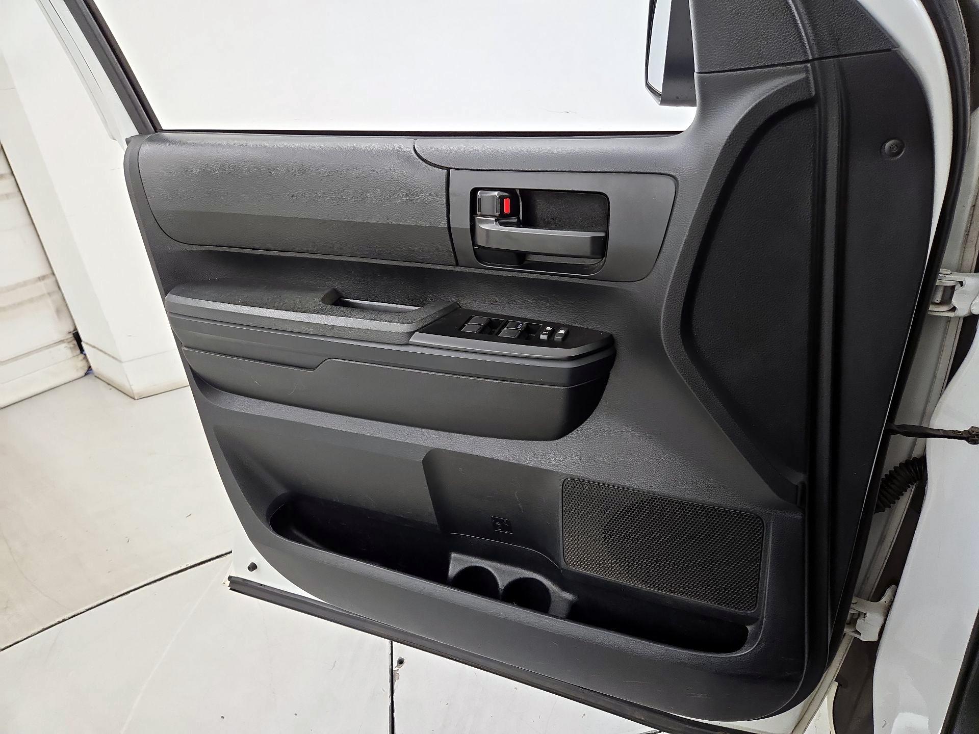 Thumbnail: 2017 Toyota Tundra - 12