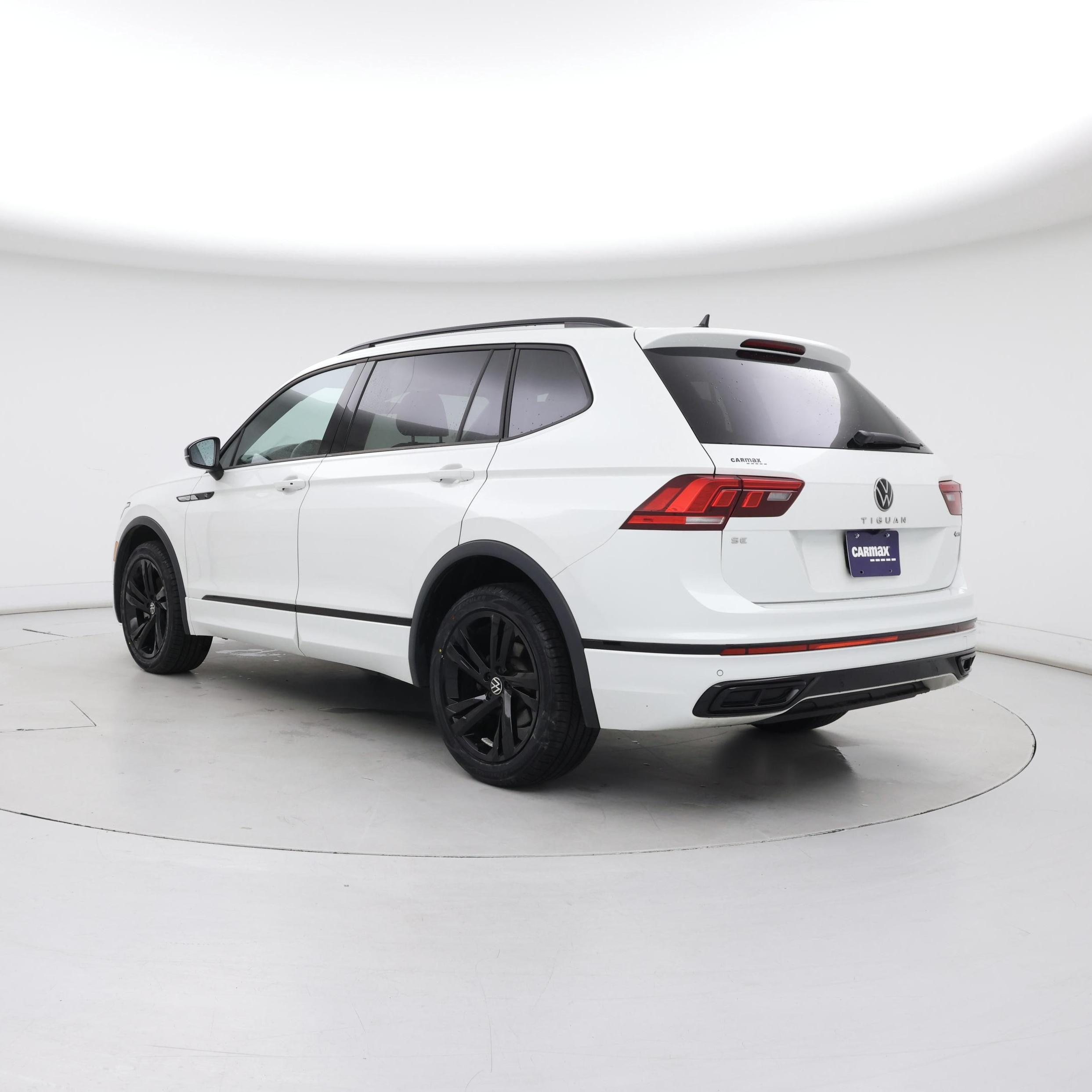 Thumbnail: 2023 Volkswagen Tiguan - 2