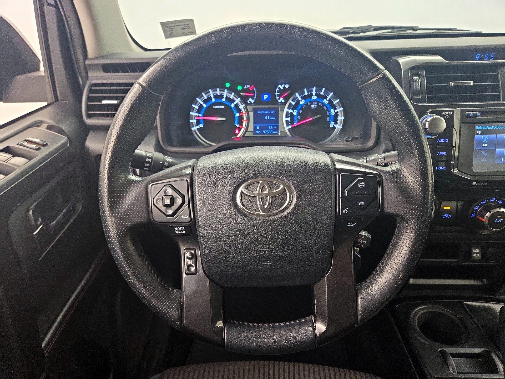 Thumbnail: 2016 Toyota 4Runner - 10
