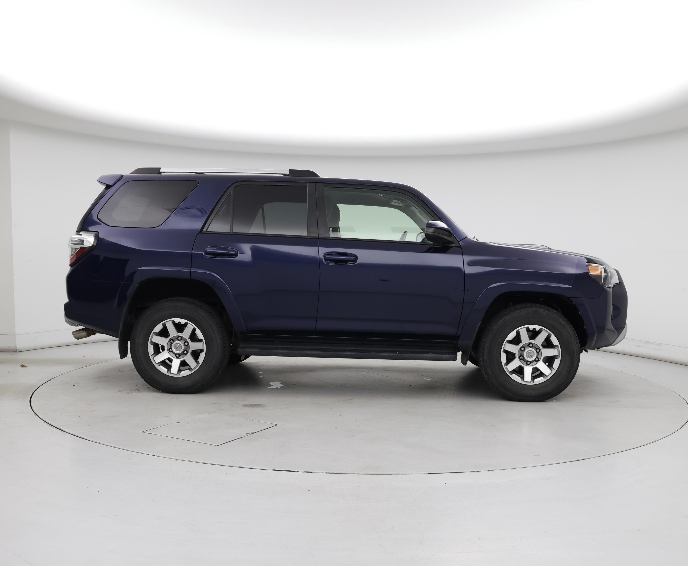 Thumbnail: 2016 Toyota 4Runner - 7