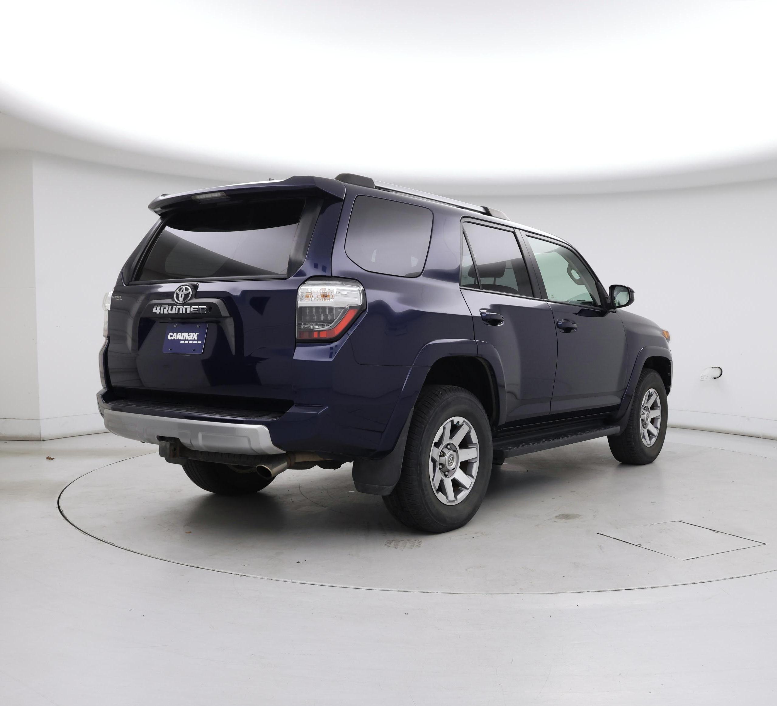 Thumbnail: 2016 Toyota 4Runner - 8