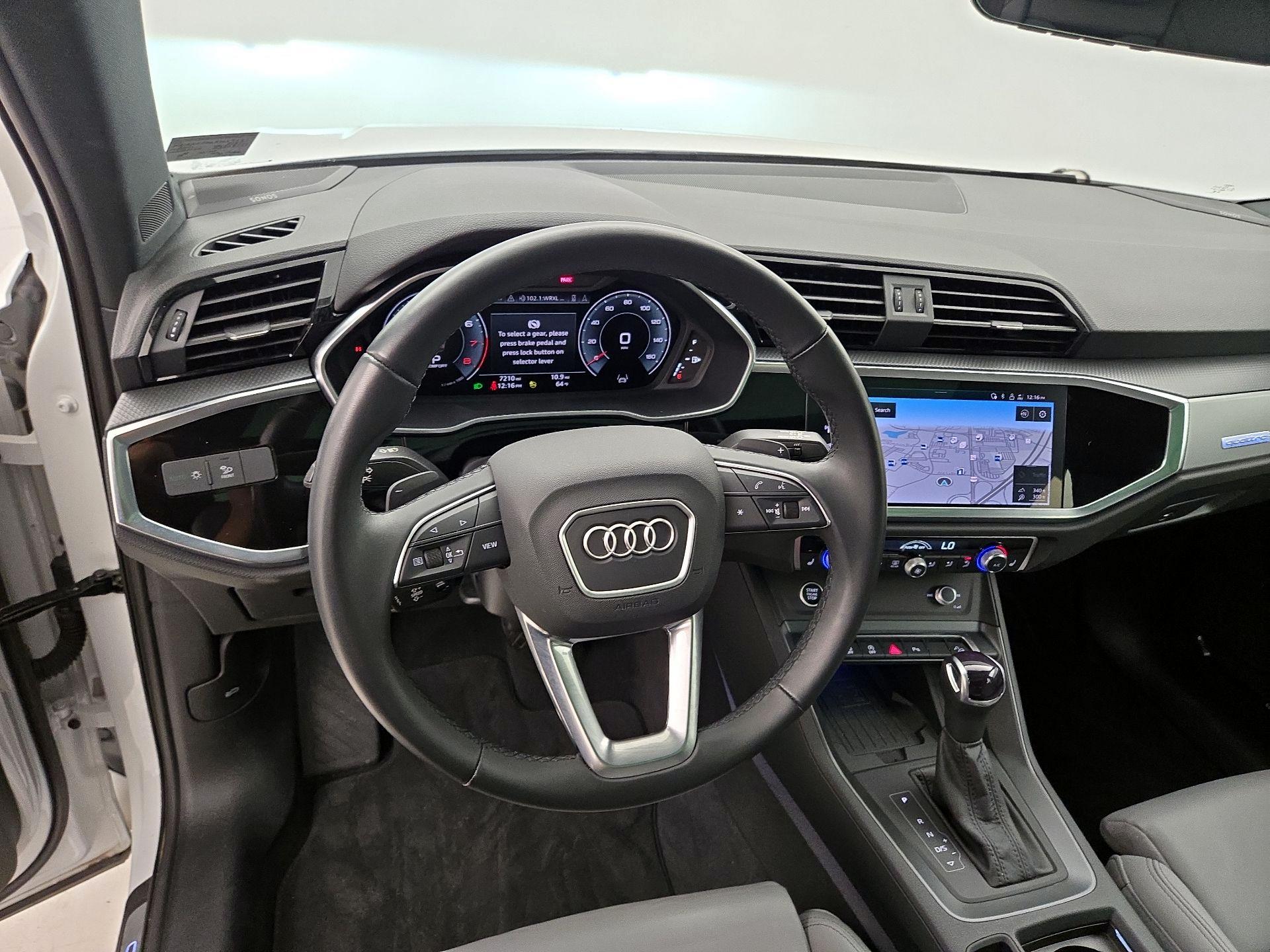 Thumbnail: 2024 Audi Q3 - 9