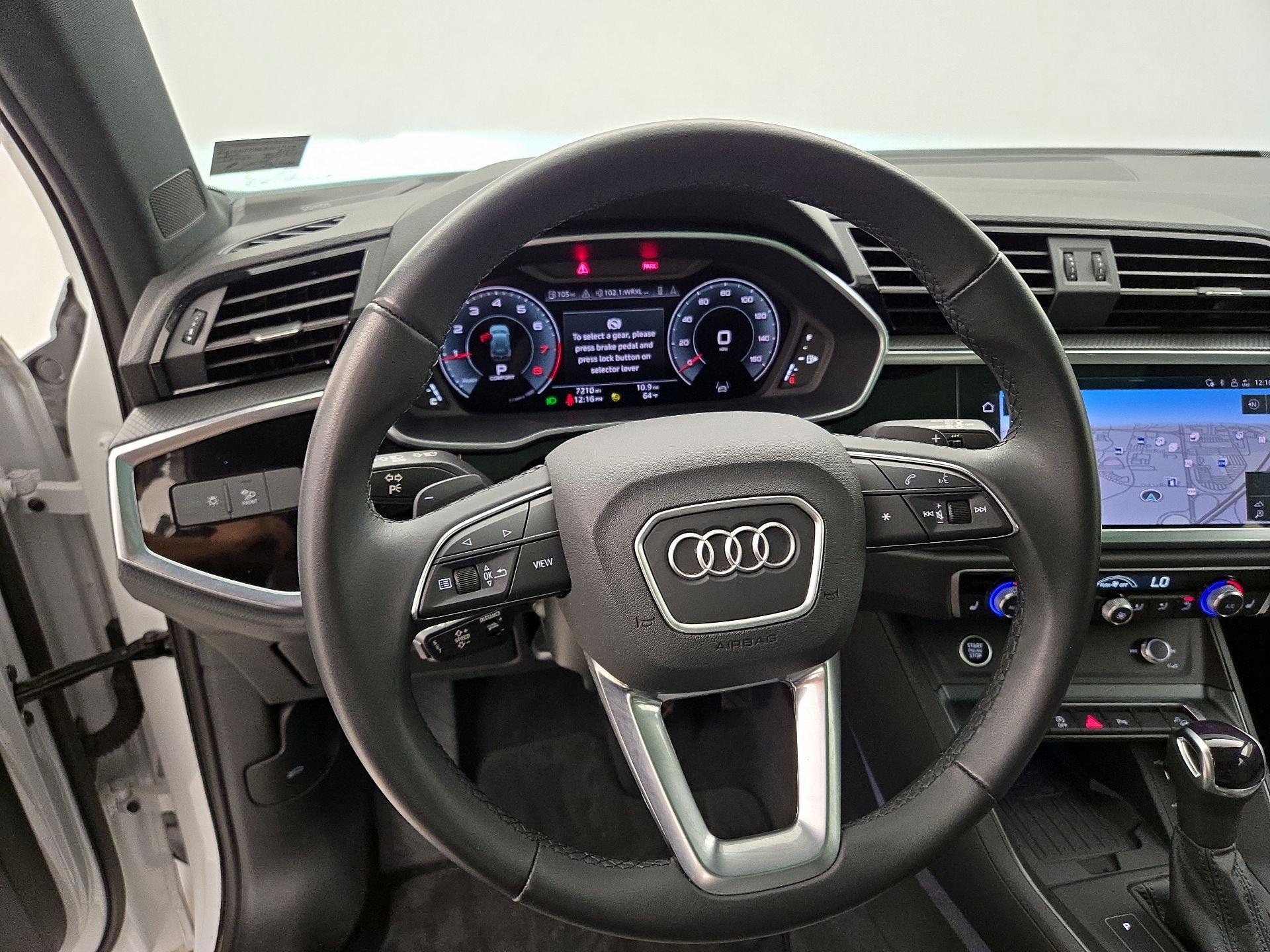 Thumbnail: 2024 Audi Q3 - 10