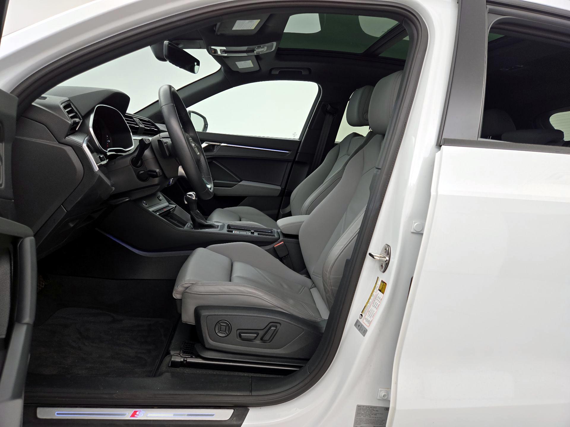 Thumbnail: 2024 Audi Q3 - 11