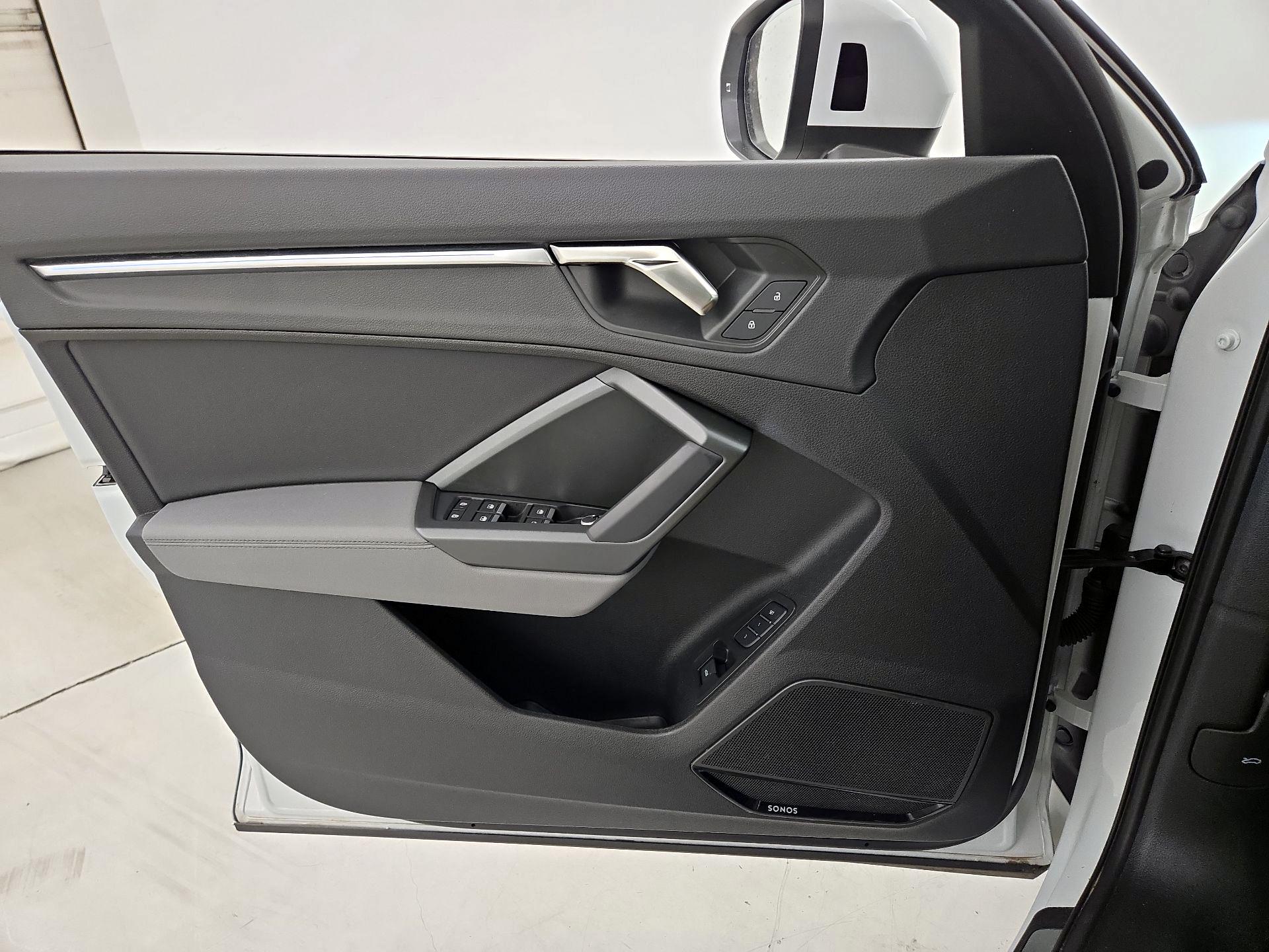 Thumbnail: 2024 Audi Q3 - 12