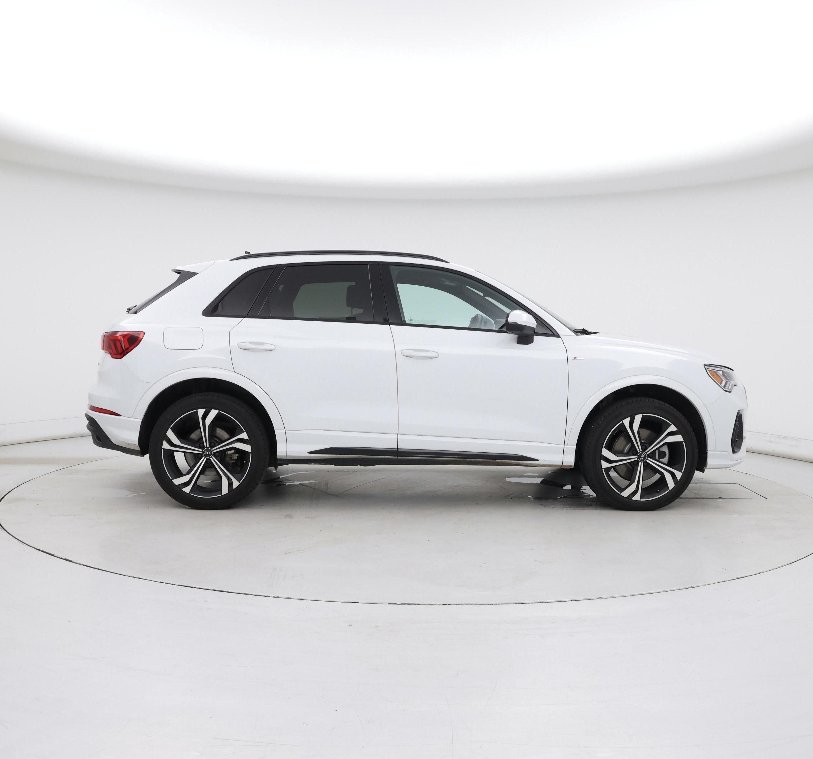 Thumbnail: 2024 Audi Q3 - 7