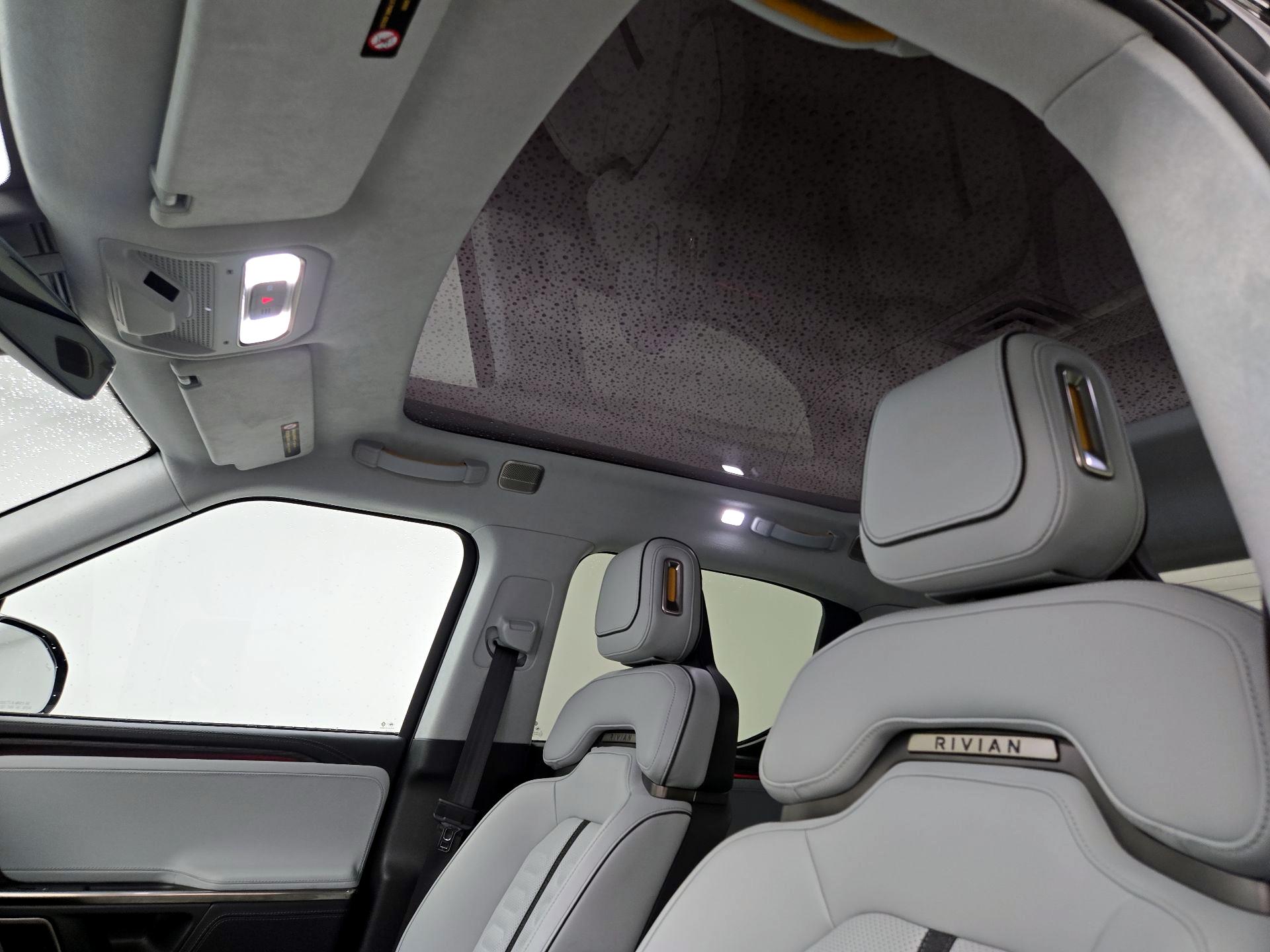 Thumbnail: 2023 Rivian R1T - 19