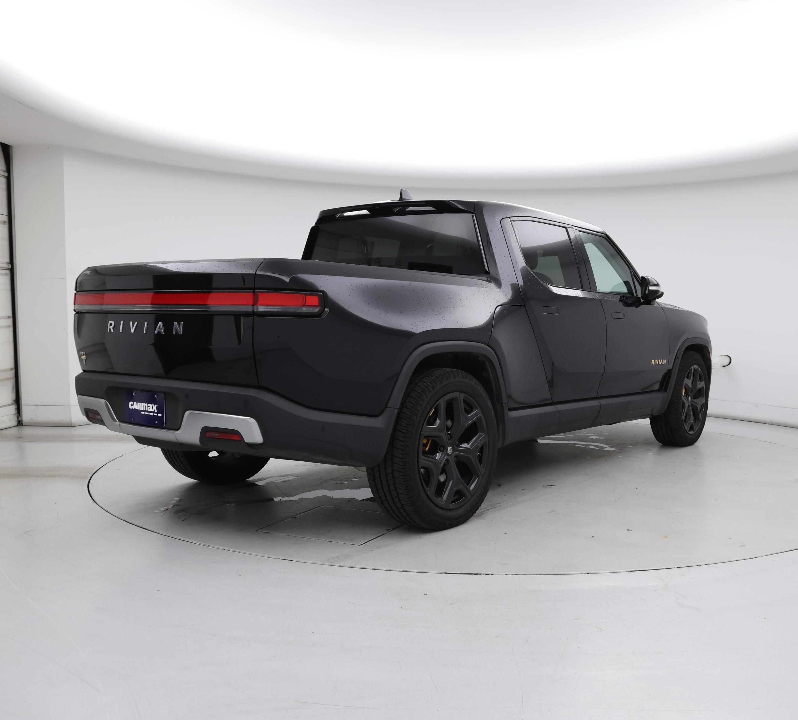 Thumbnail: 2023 Rivian R1T - 8