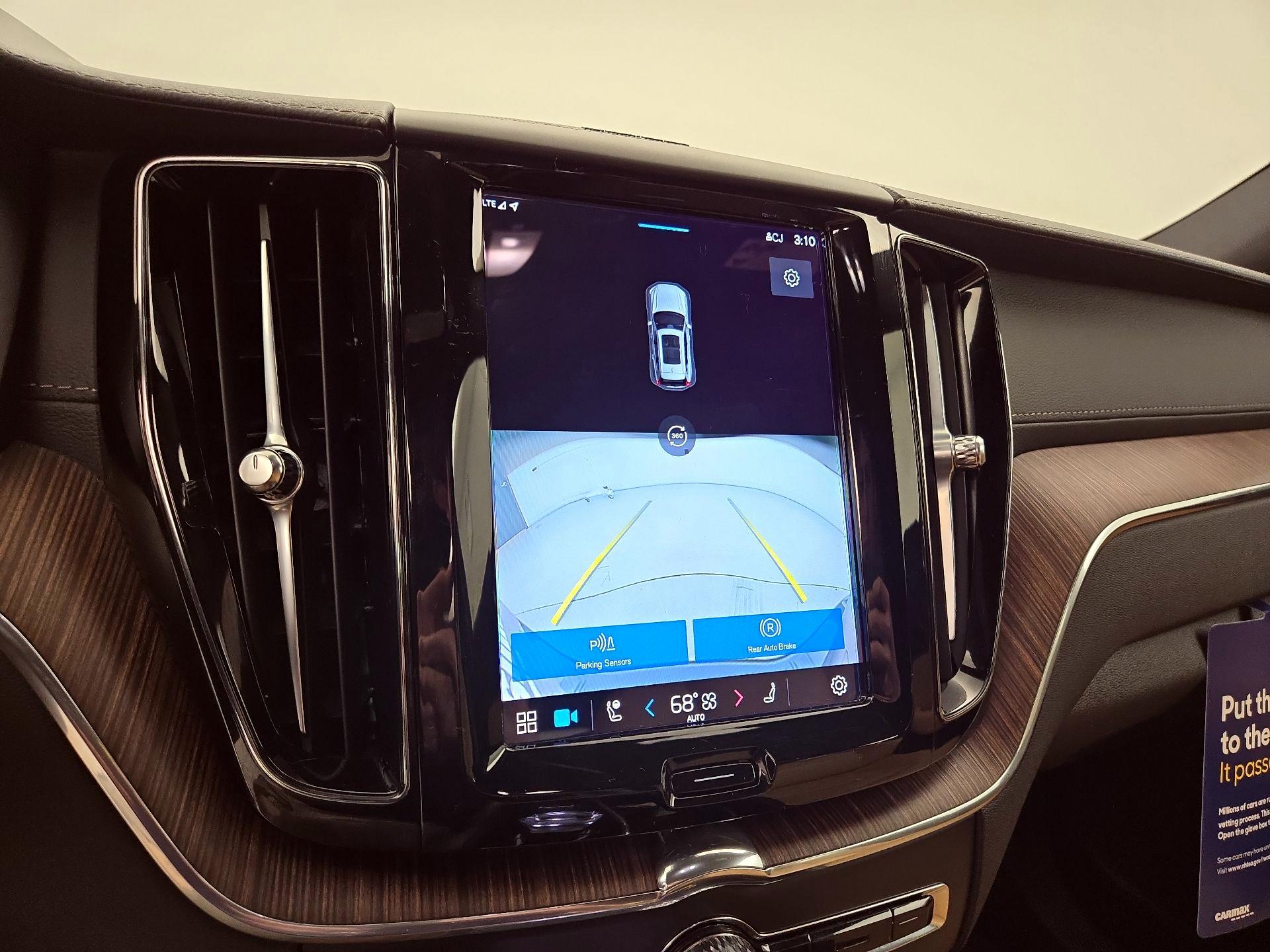 Thumbnail: 2023 Volvo XC60 - 15