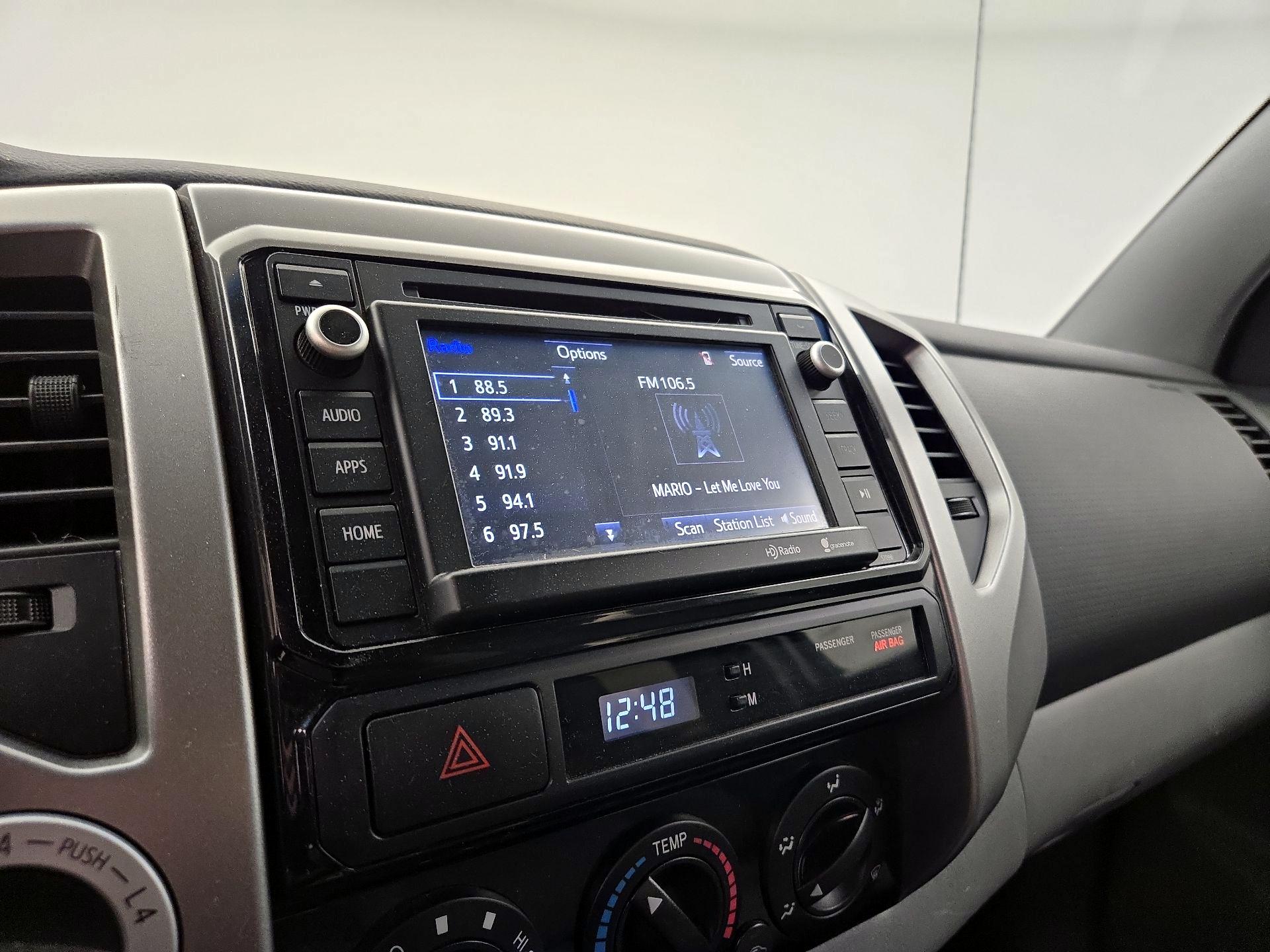 Thumbnail: 2014 Toyota Tacoma - 15