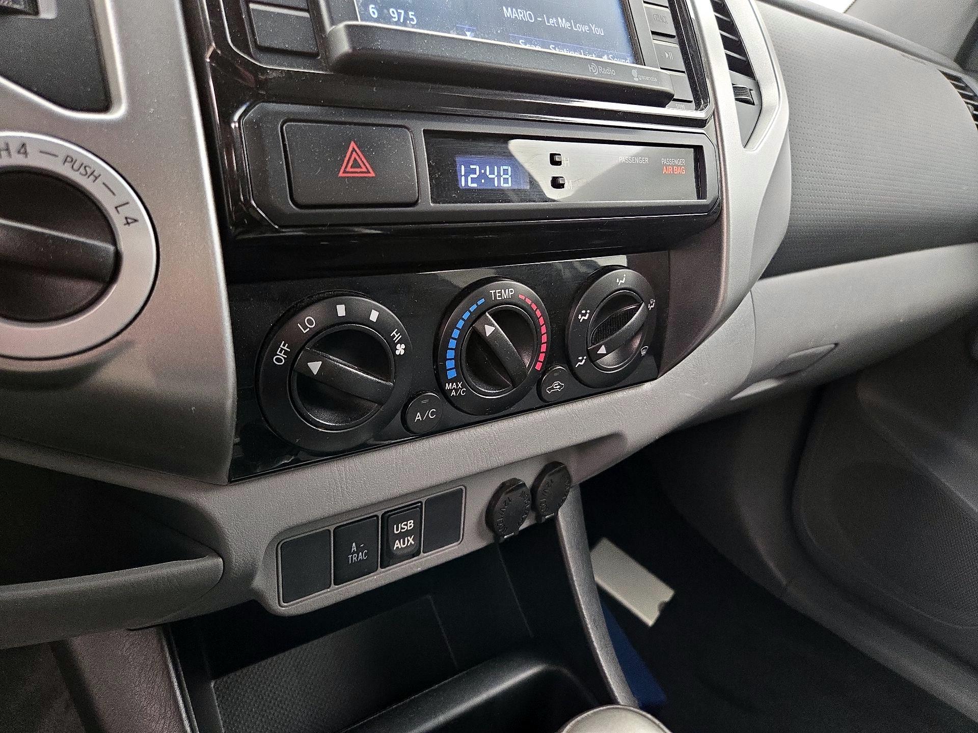 Thumbnail: 2014 Toyota Tacoma - 16