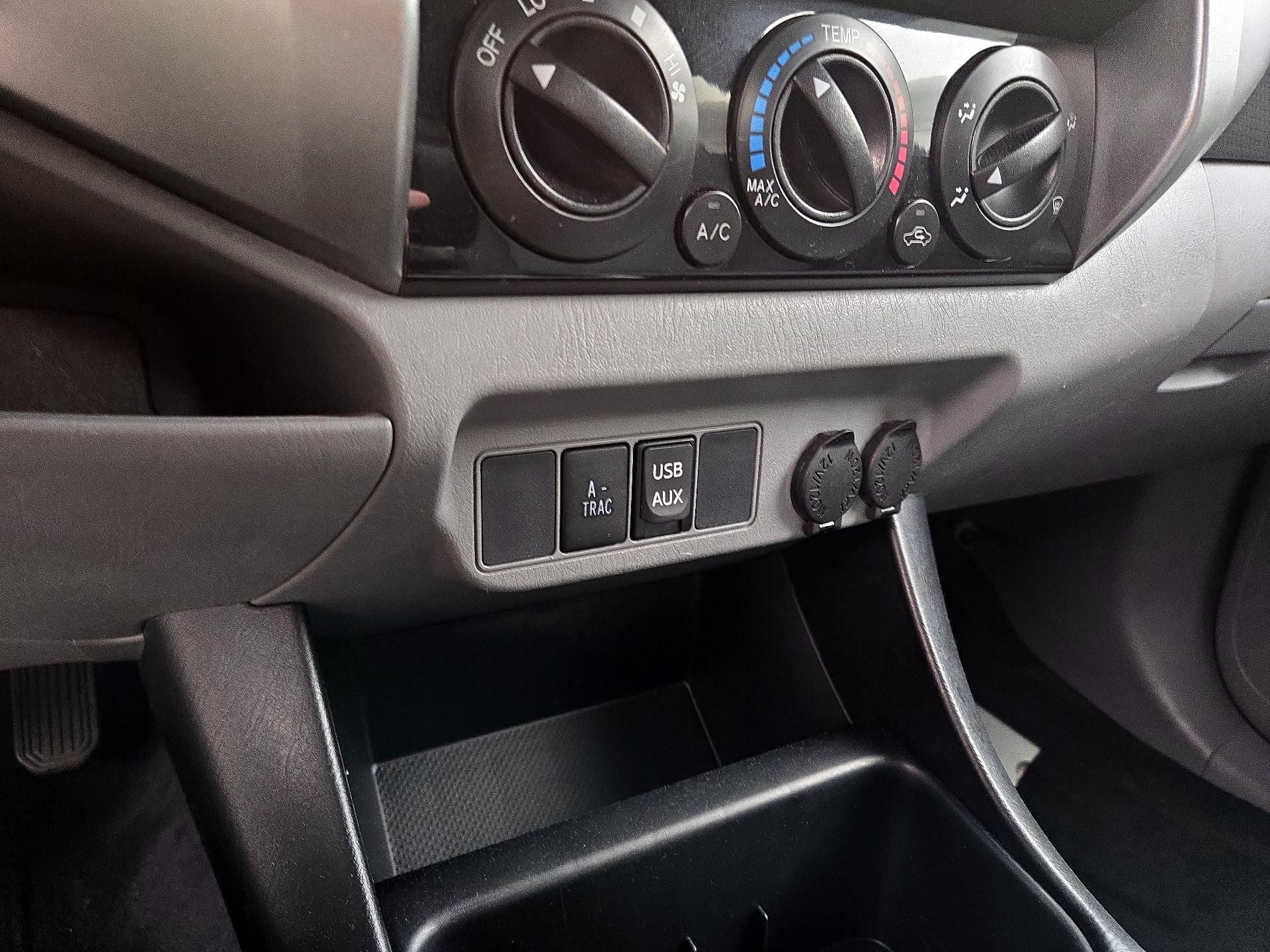 Thumbnail: 2014 Toyota Tacoma - 18