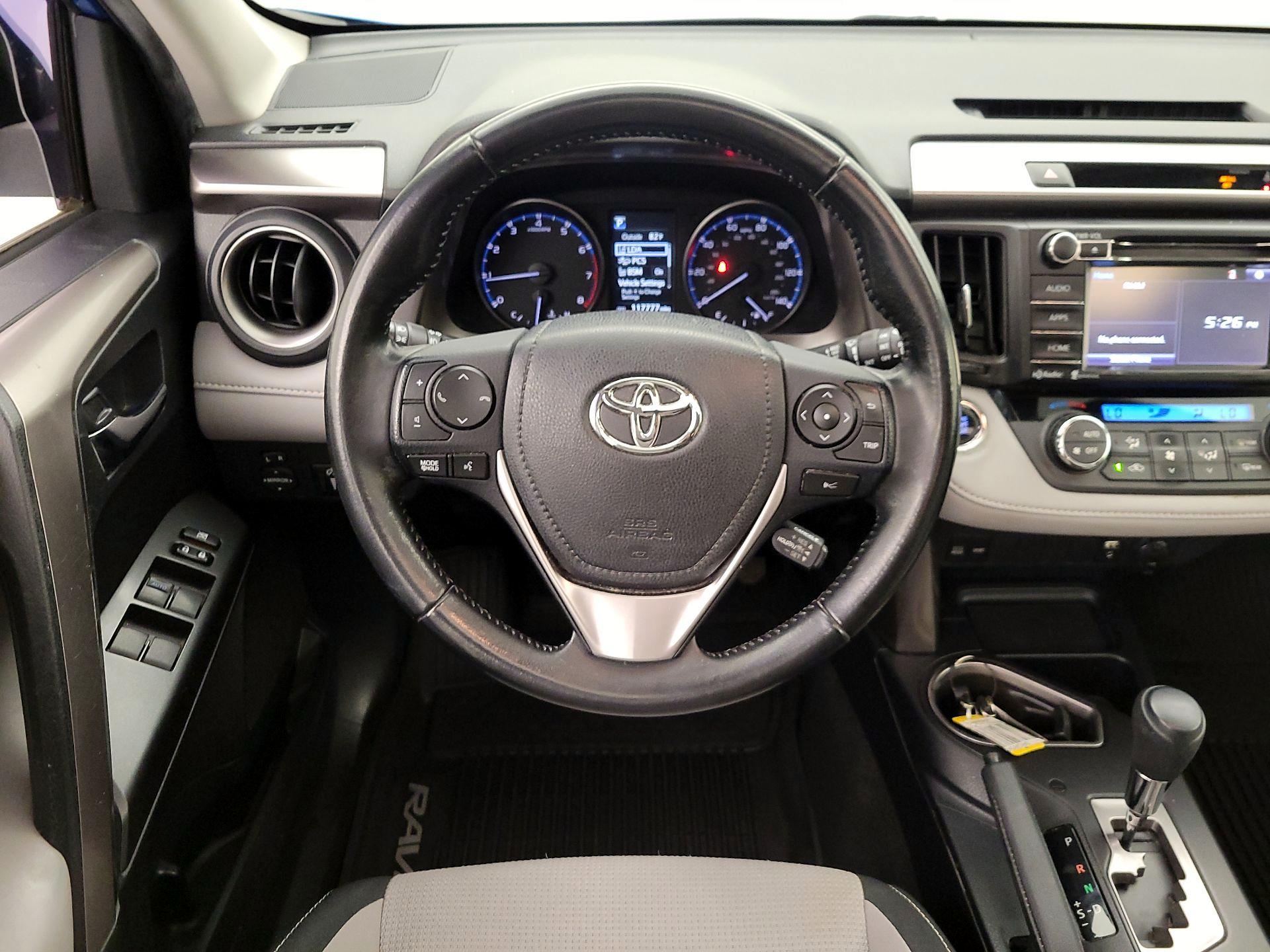 Thumbnail: 2018 Toyota RAV4 - 10