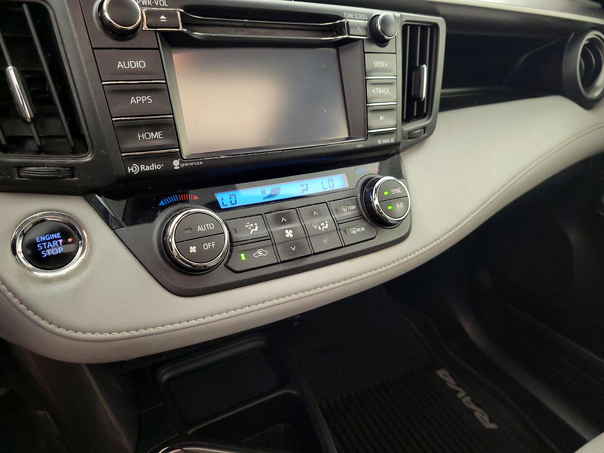 Thumbnail: 2018 Toyota RAV4 - 16