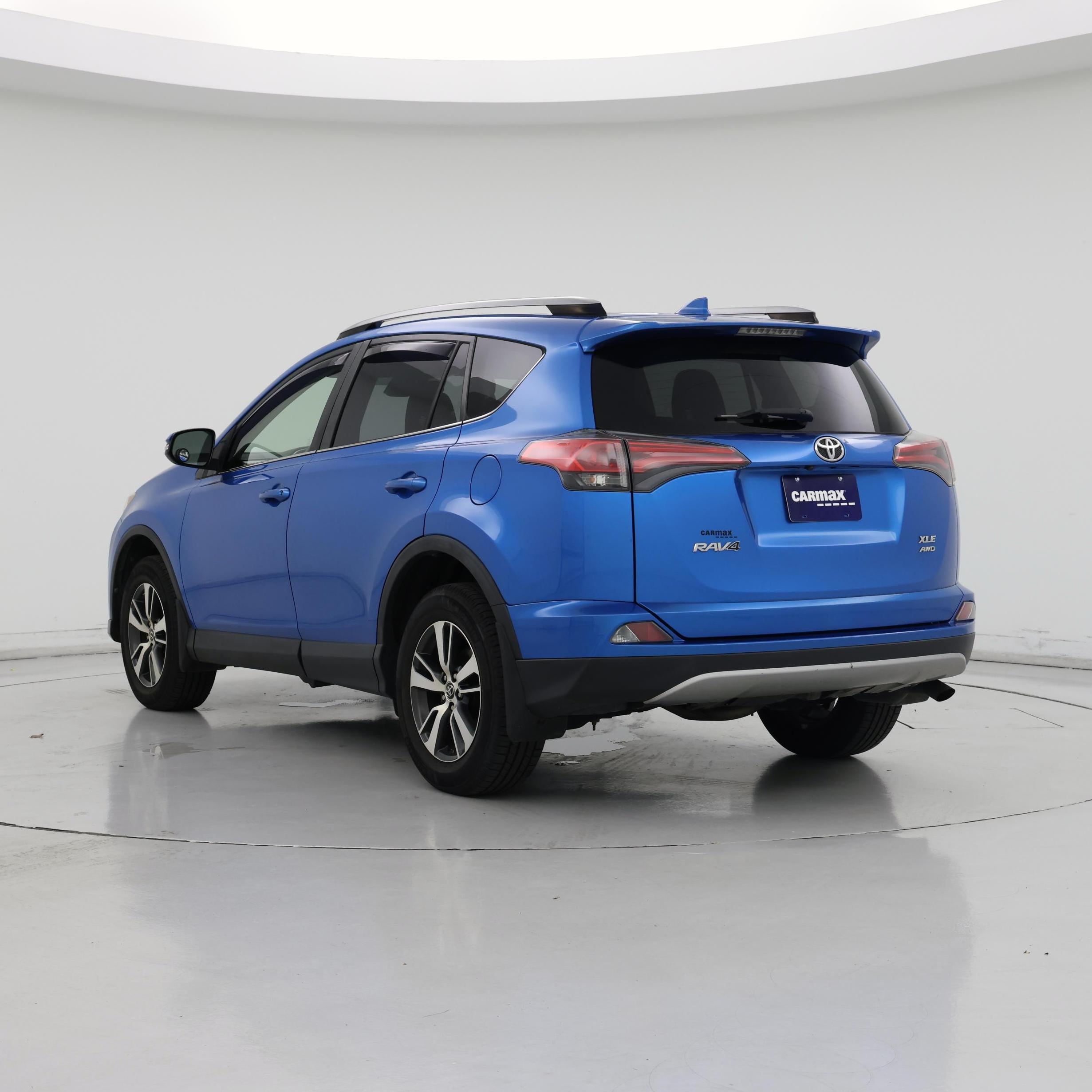 Thumbnail: 2018 Toyota RAV4 - 2
