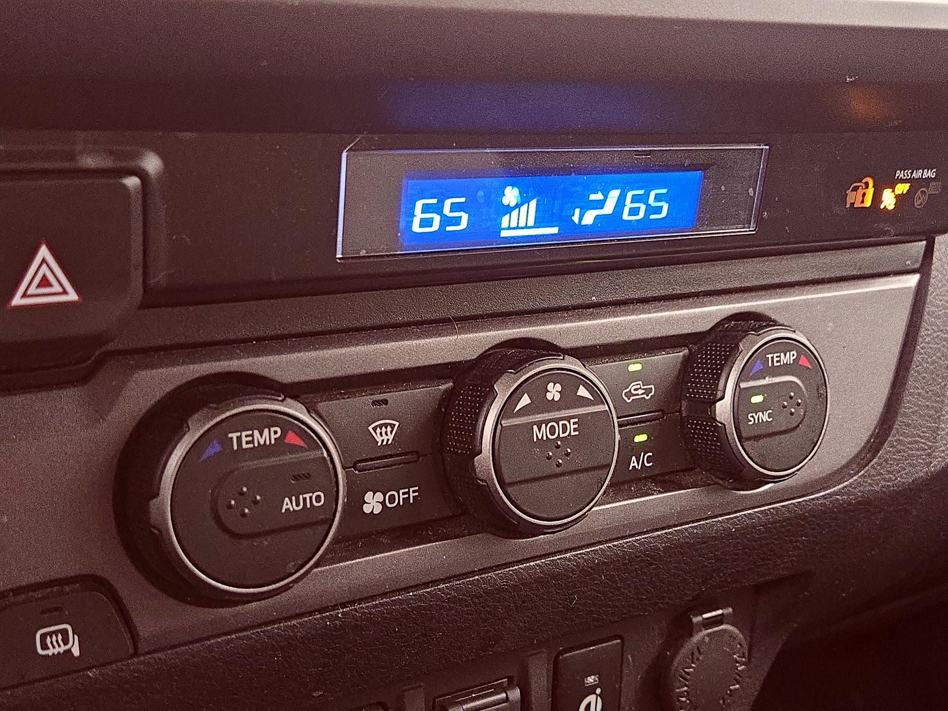 Thumbnail: 2022 Toyota Tacoma - 16