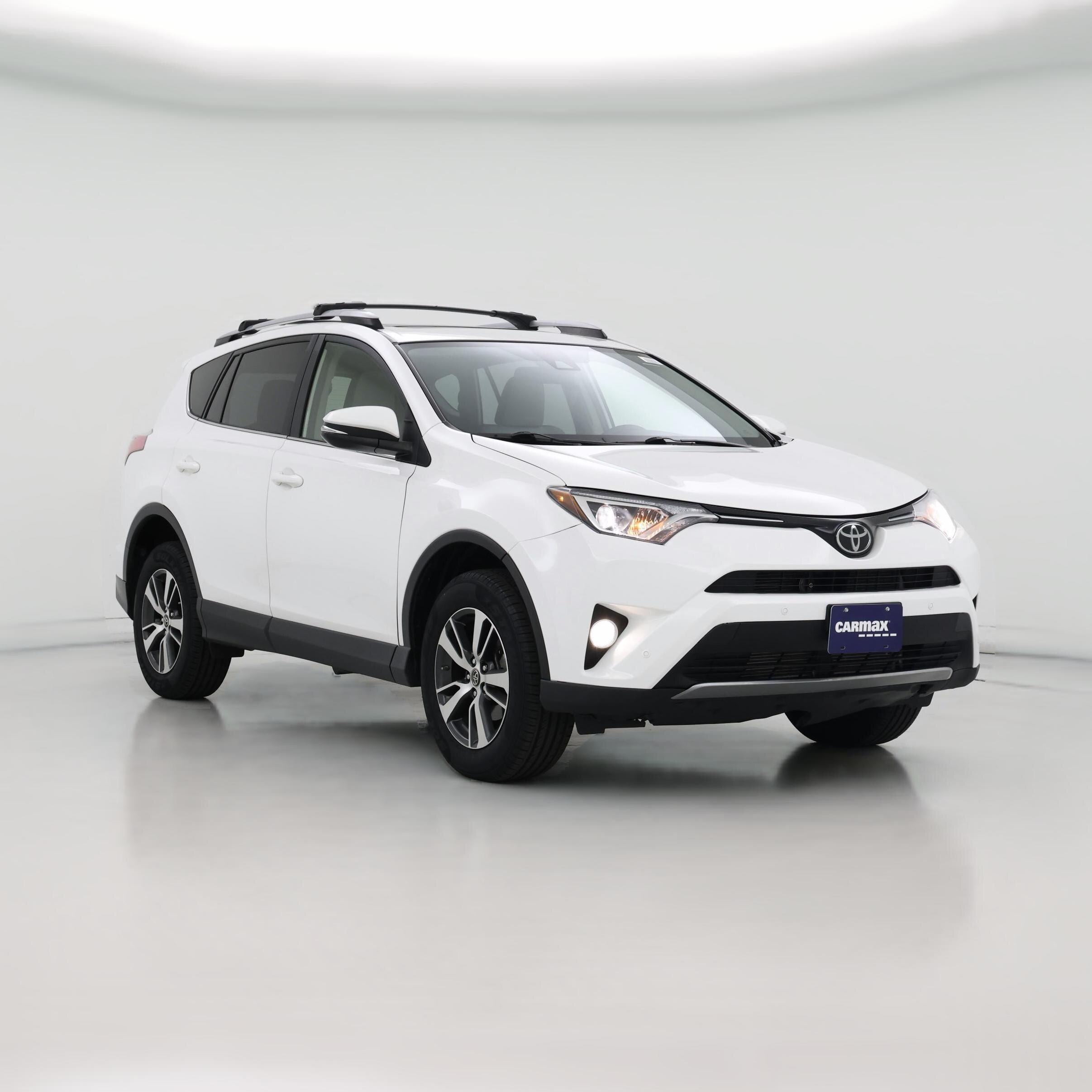 Thumbnail: 2017 Toyota RAV4 - 1