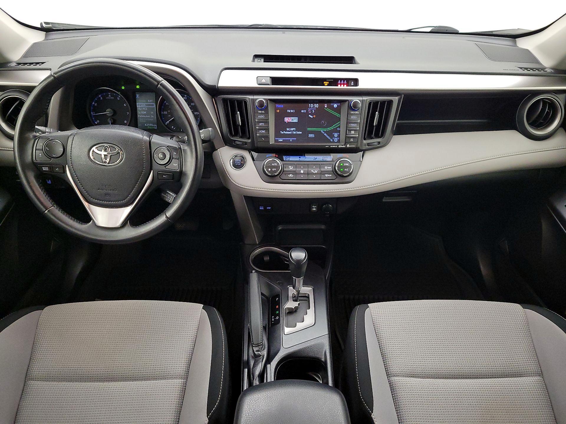 Thumbnail: 2017 Toyota RAV4 - 9