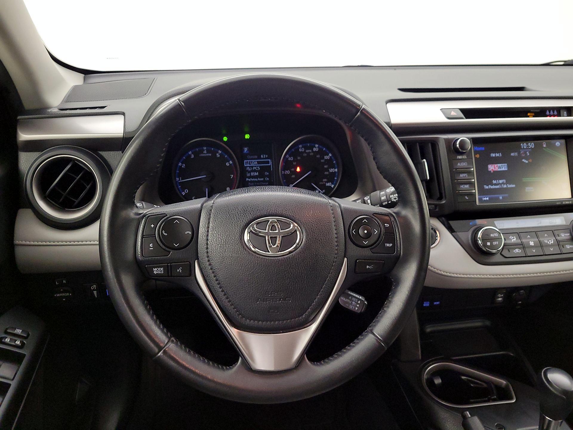 Thumbnail: 2017 Toyota RAV4 - 10