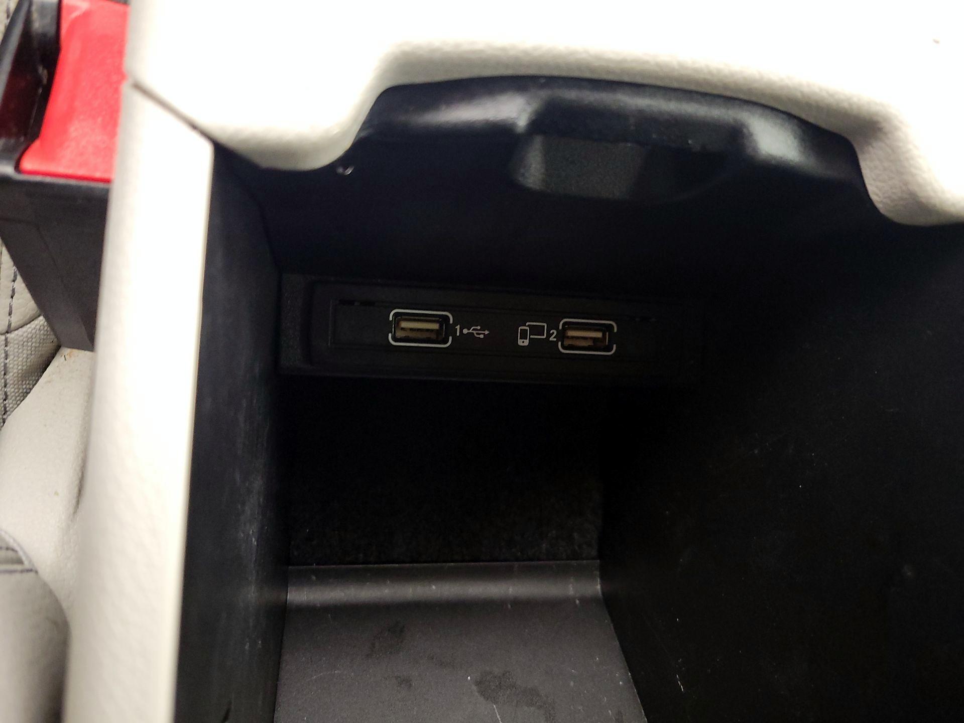 Thumbnail: 2016 Mercedes-Benz GLA - 19