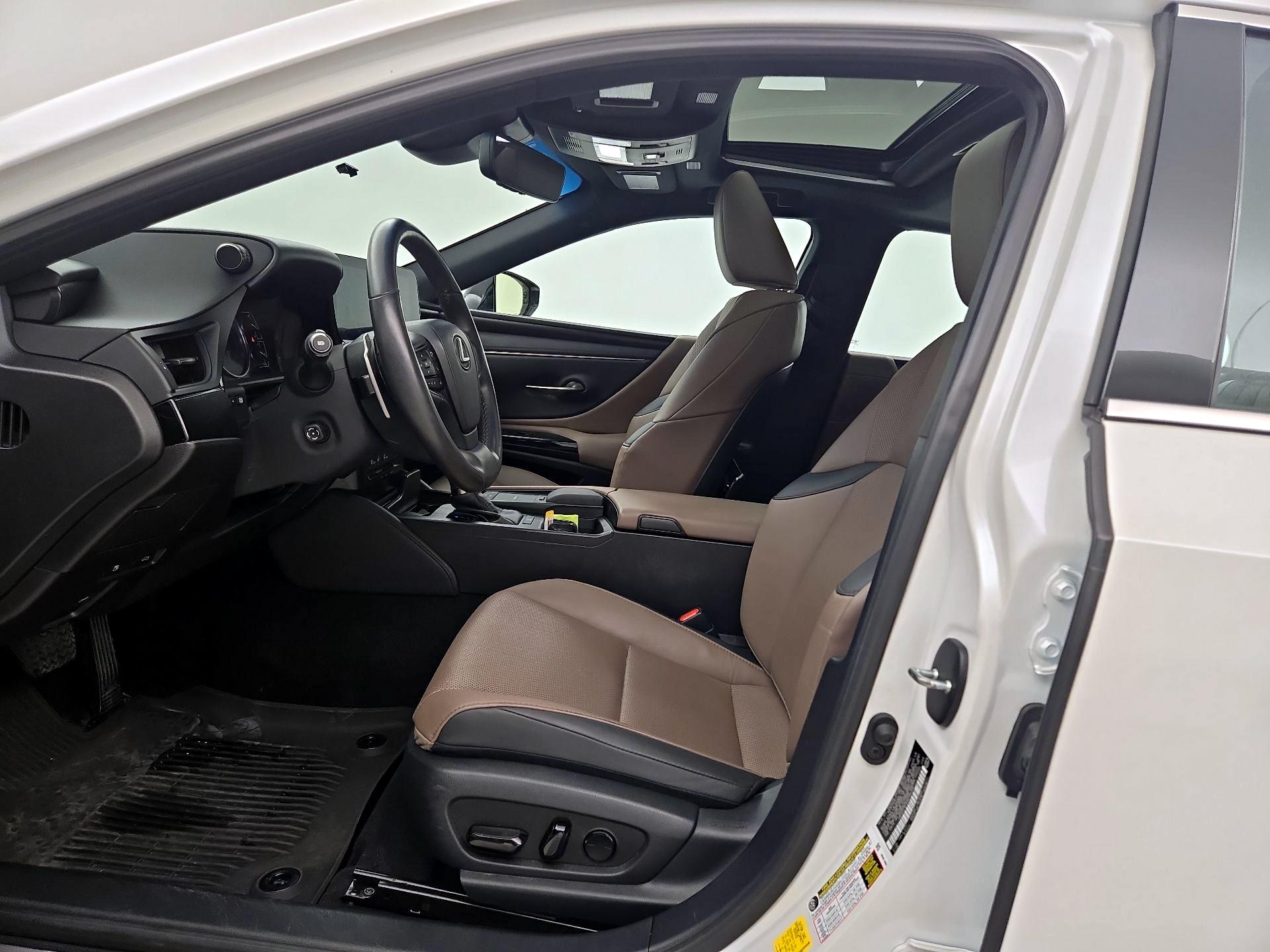 Thumbnail: 2022 Lexus ES - 11