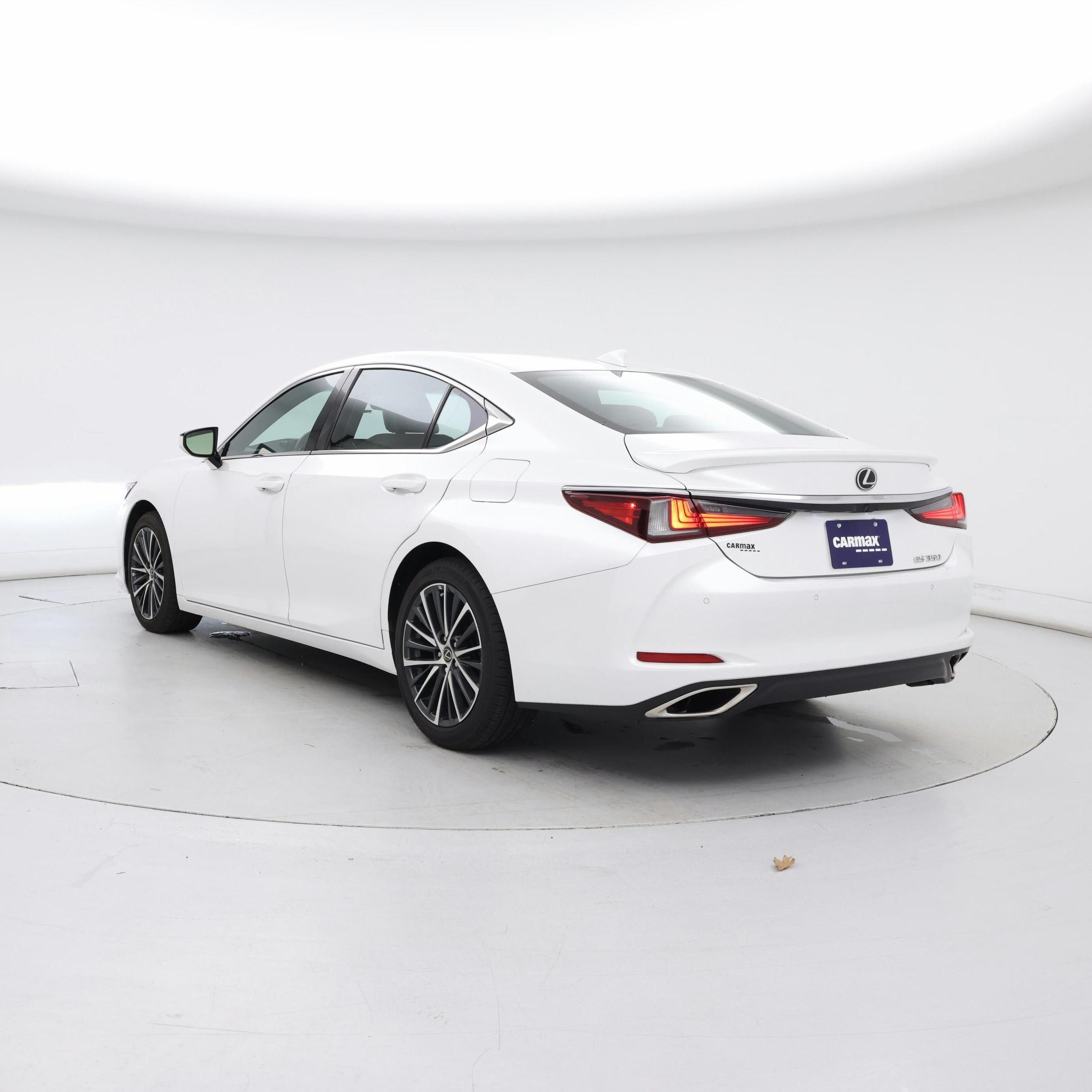 Thumbnail: 2022 Lexus ES - 2