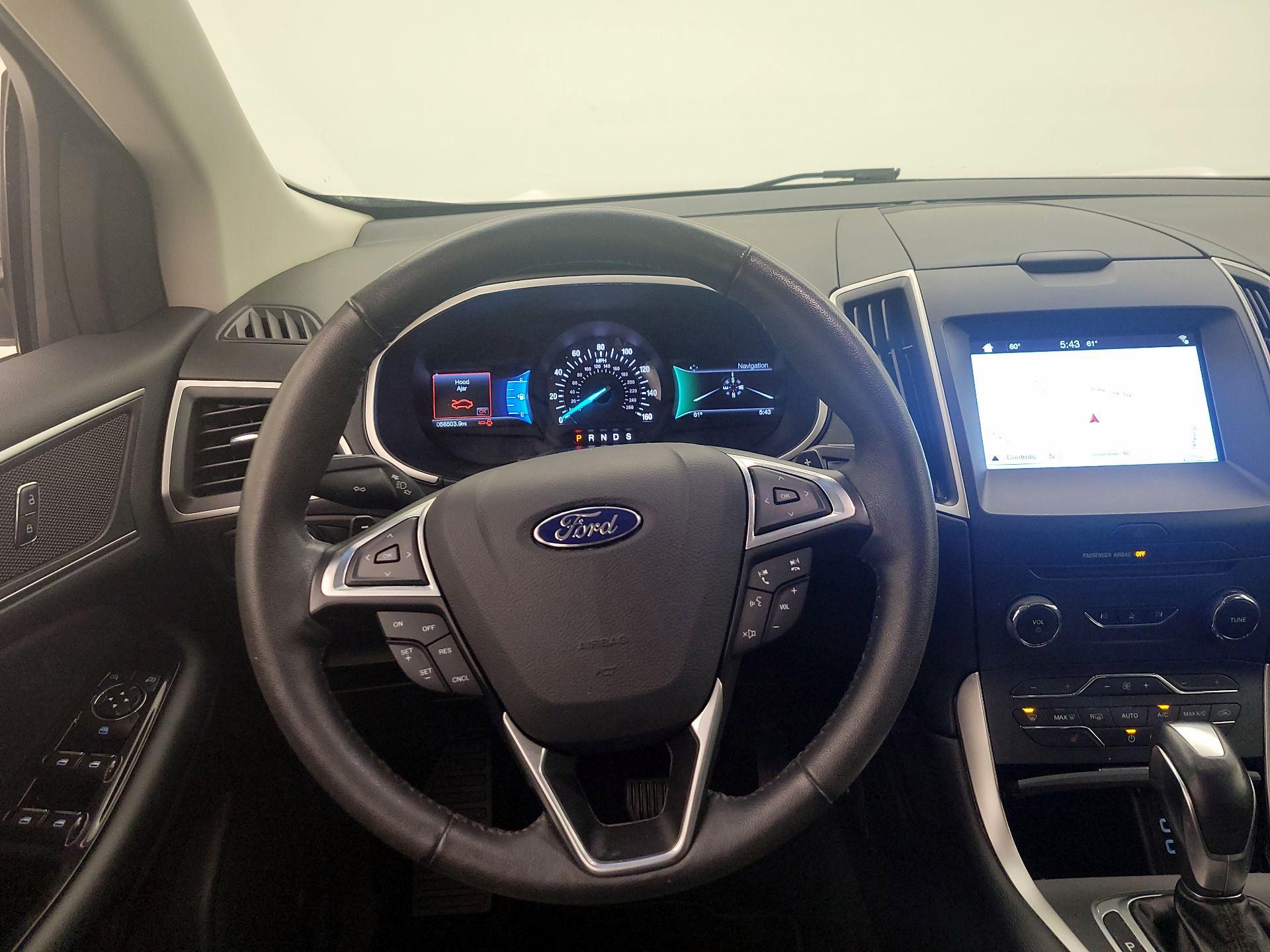 Thumbnail: 2016 Ford Edge - 10