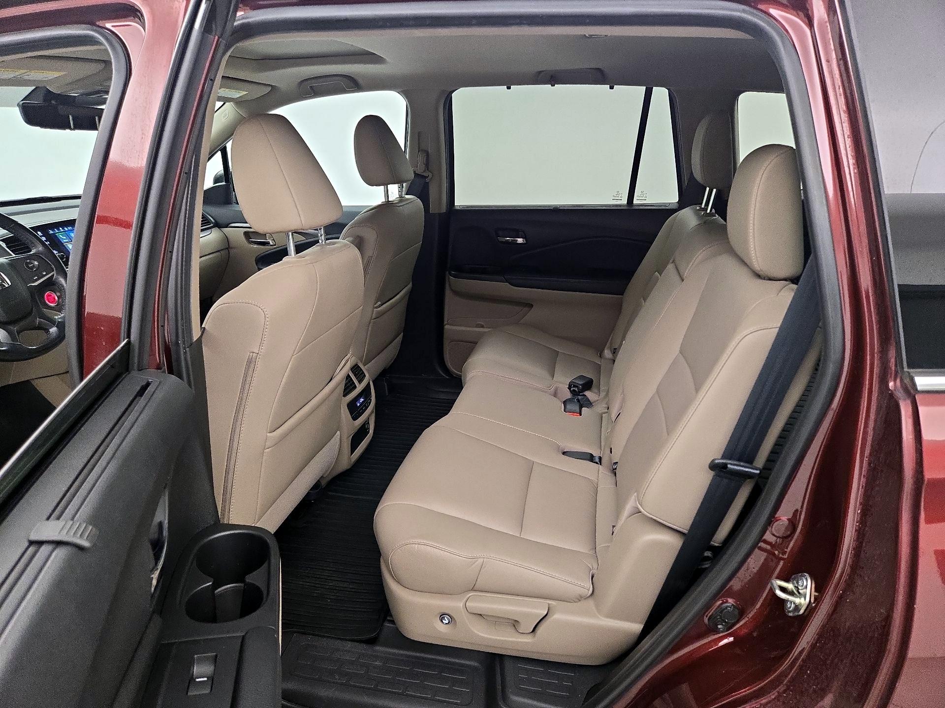Thumbnail: 2020 Honda Pilot - 20
