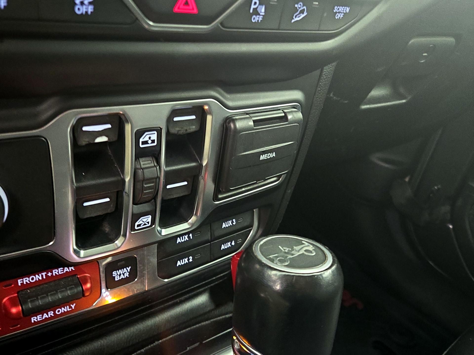 Thumbnail: 2020 Jeep Wrangler - 19