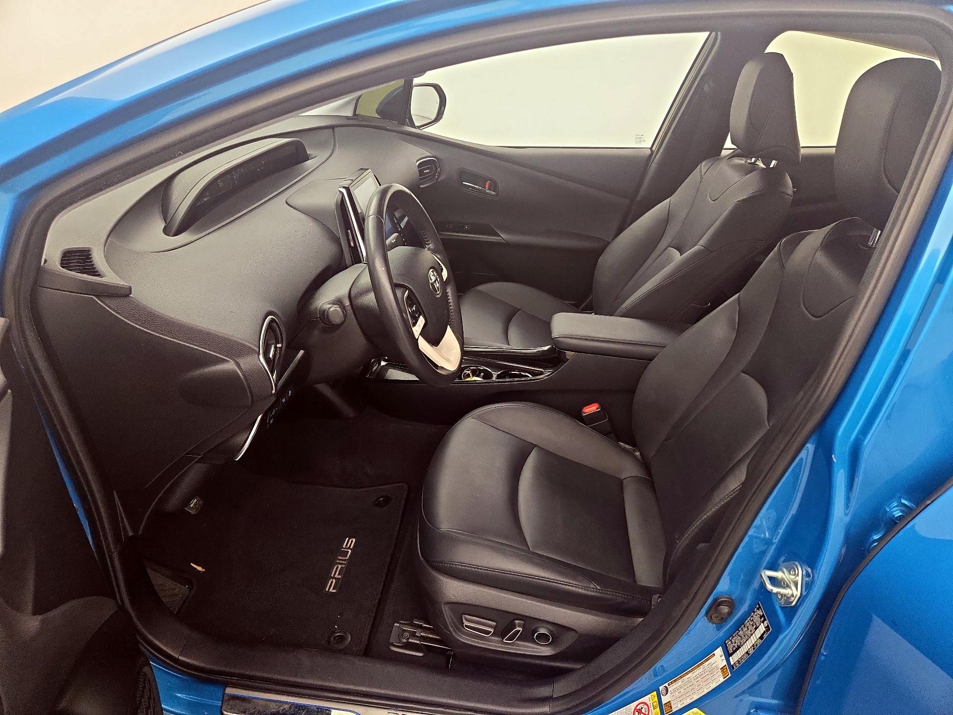 Thumbnail: 2018 Toyota Prius Prime - 11