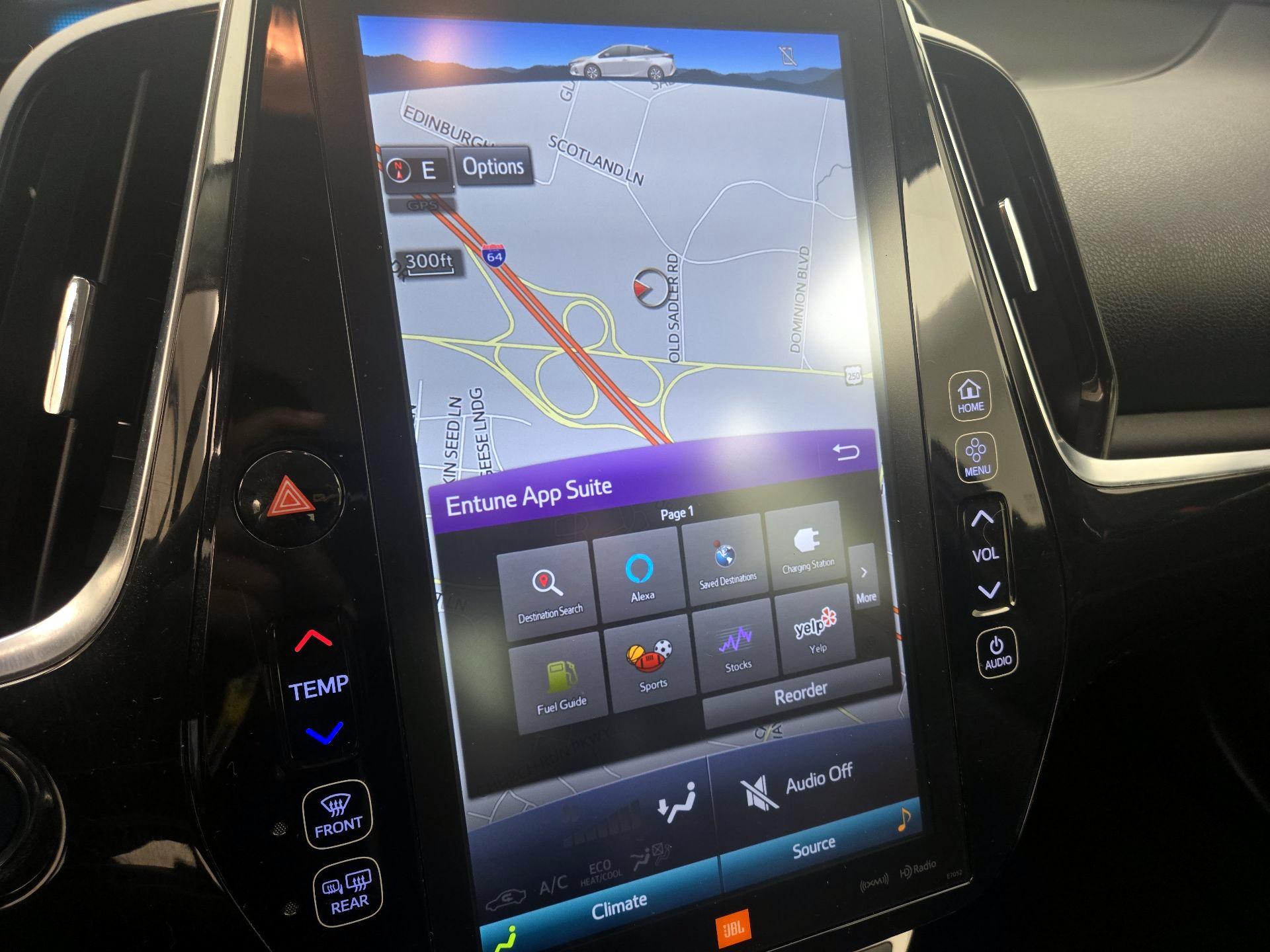 Thumbnail: 2018 Toyota Prius Prime - 14