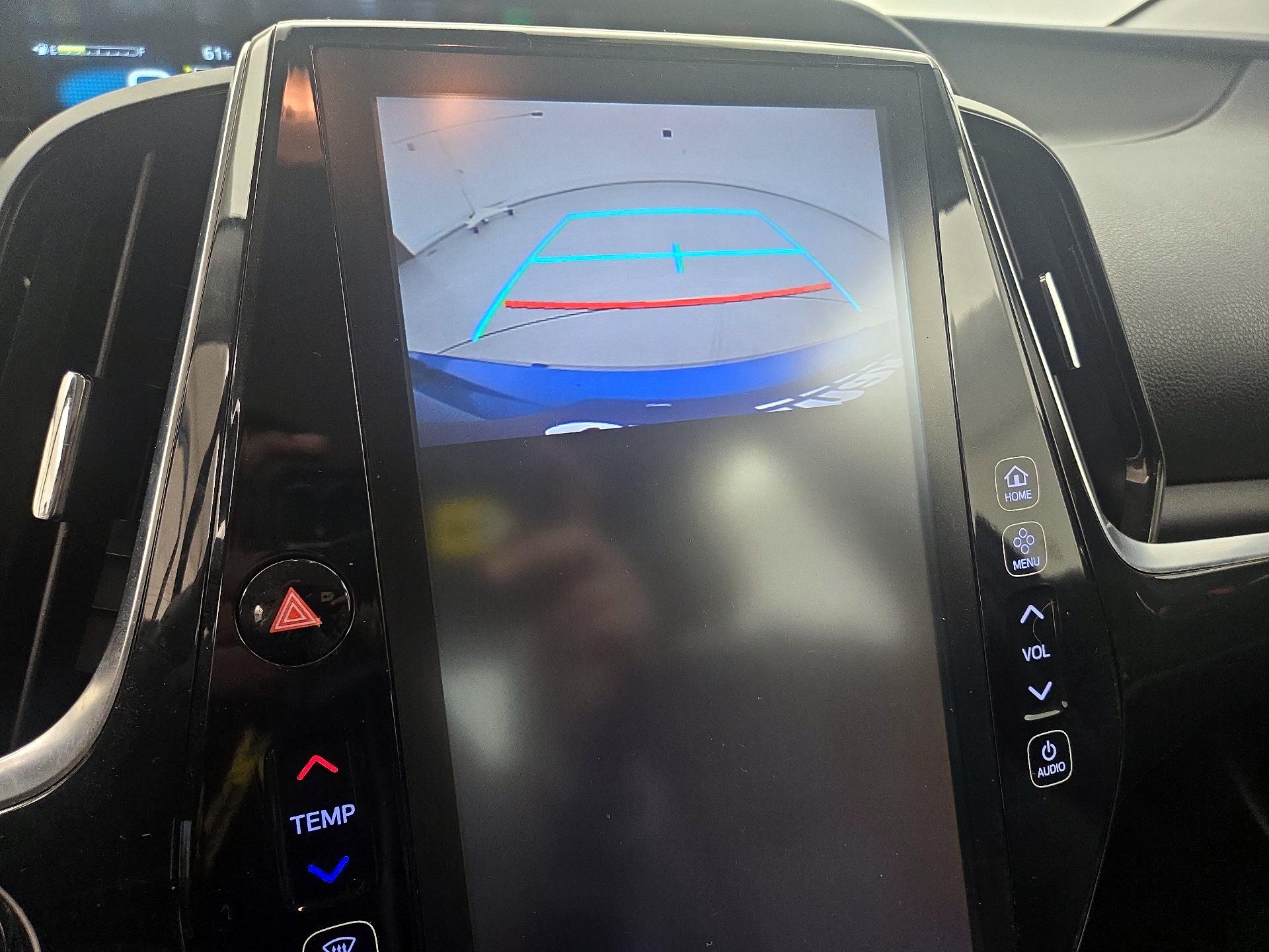 Thumbnail: 2018 Toyota Prius Prime - 15