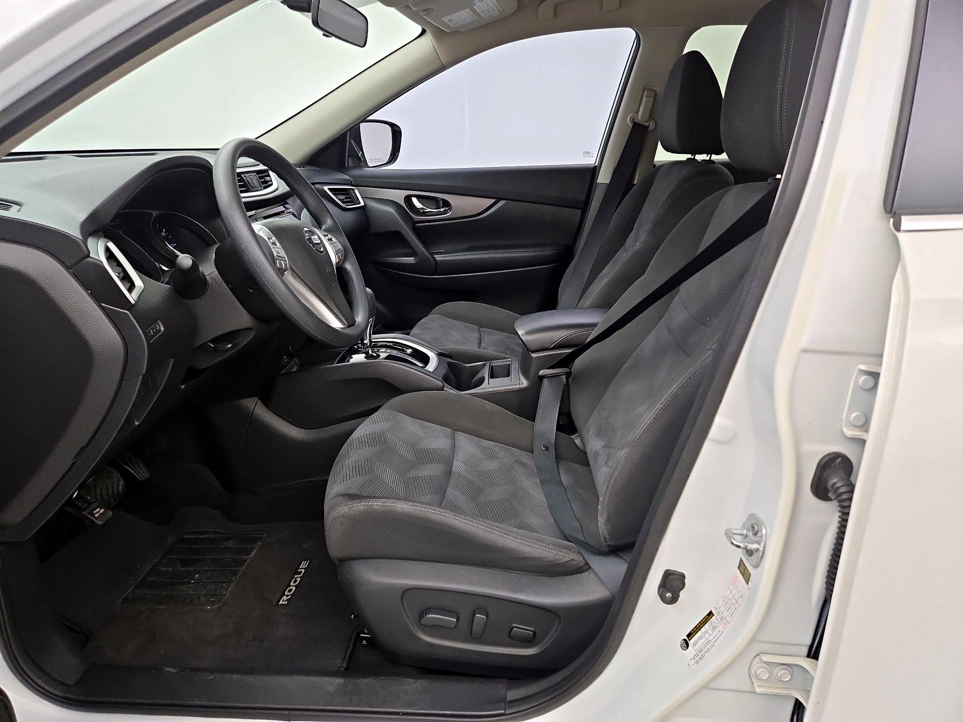 Thumbnail: 2016 Nissan Rogue - 11